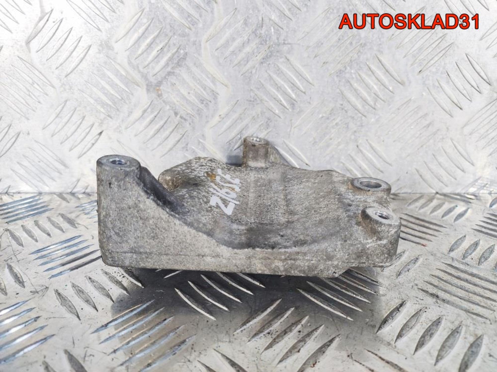 Кронштейн кондиционера Opel Astra G 90529603, 900 рублей, Дубовое