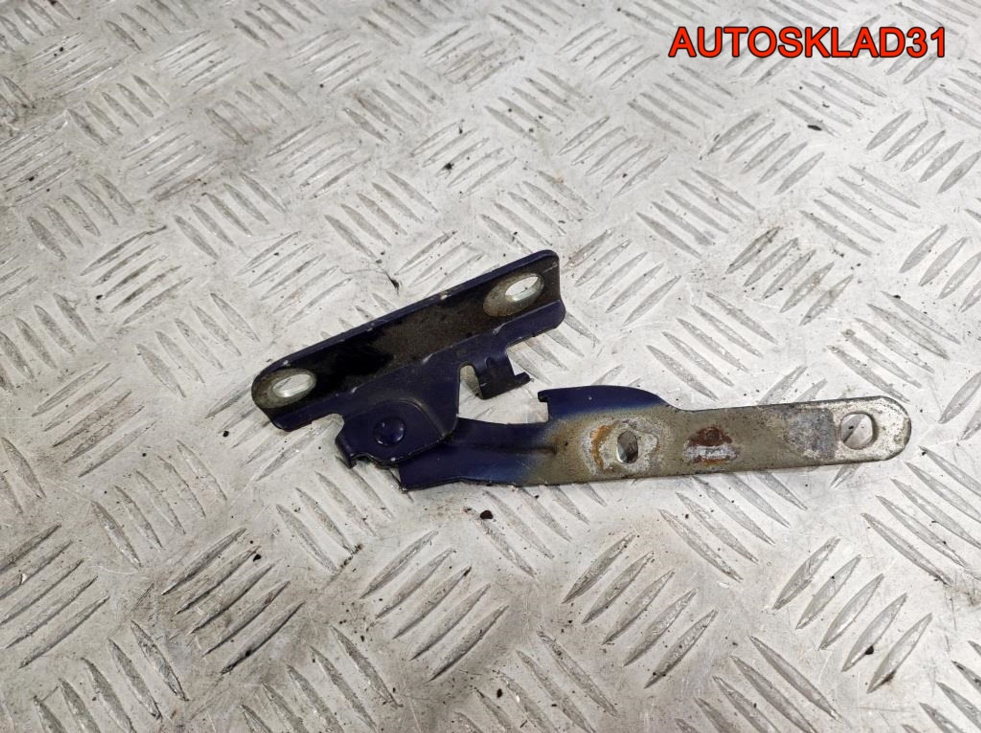 Петля капота правая Renault Logan 1 6001546876, 700 рублей, Дубовое