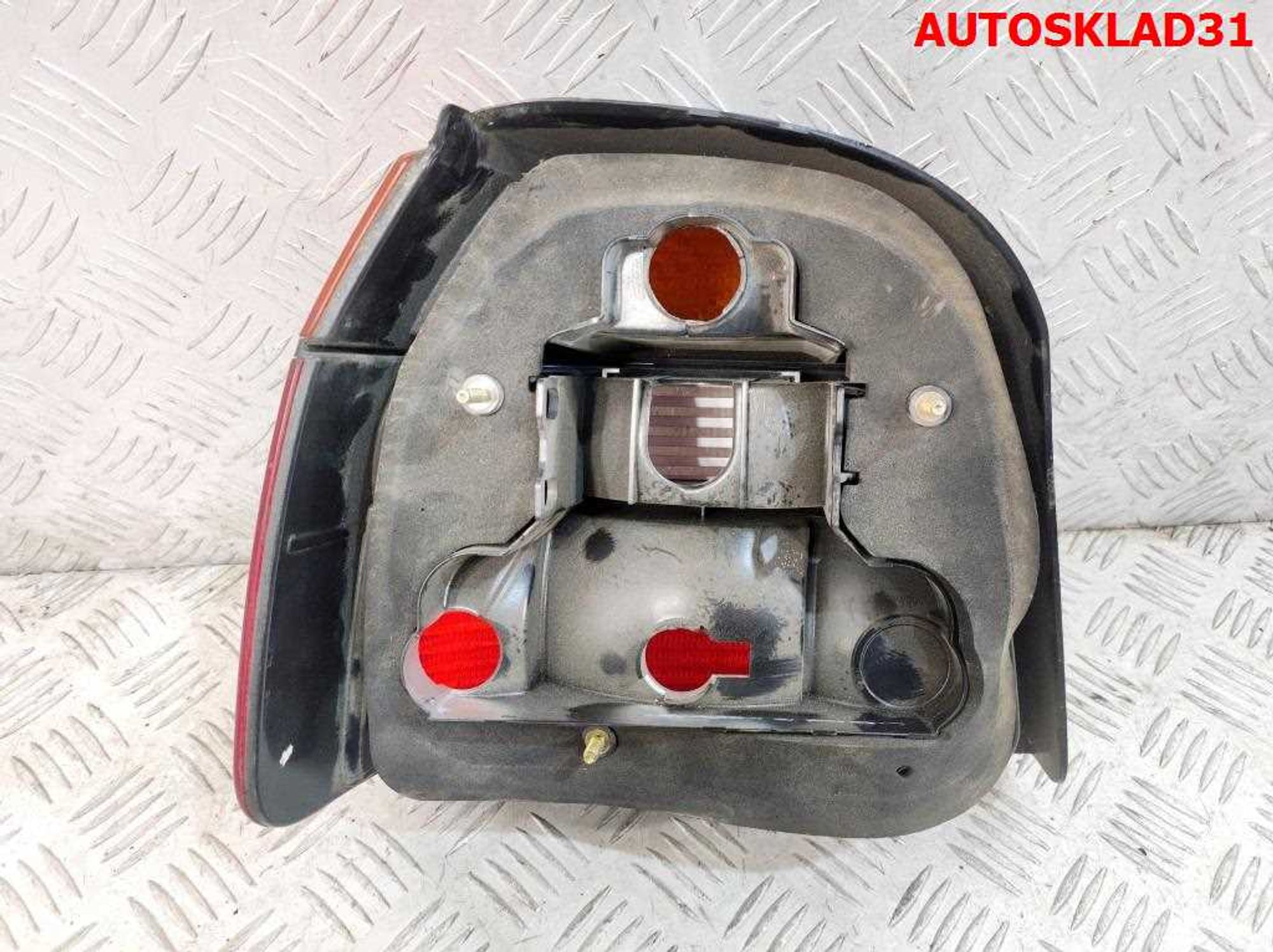 Фонарь задний правый VW Golf 3 1H6945112E, 2500 рублей, Дубовое