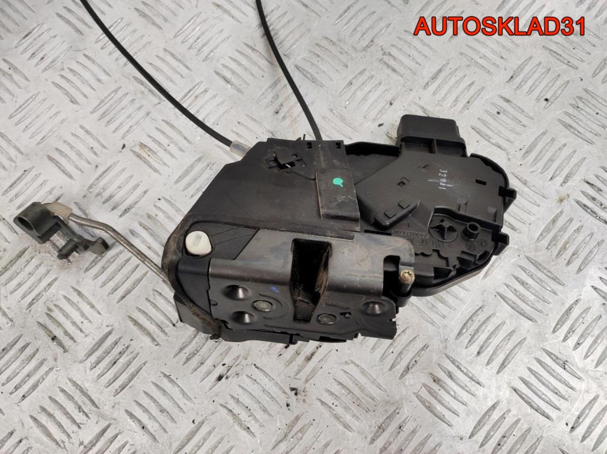 Замок двери задней левой Mazda 3 BK 3N6AA26413C, 1100 рублей, Дубовое