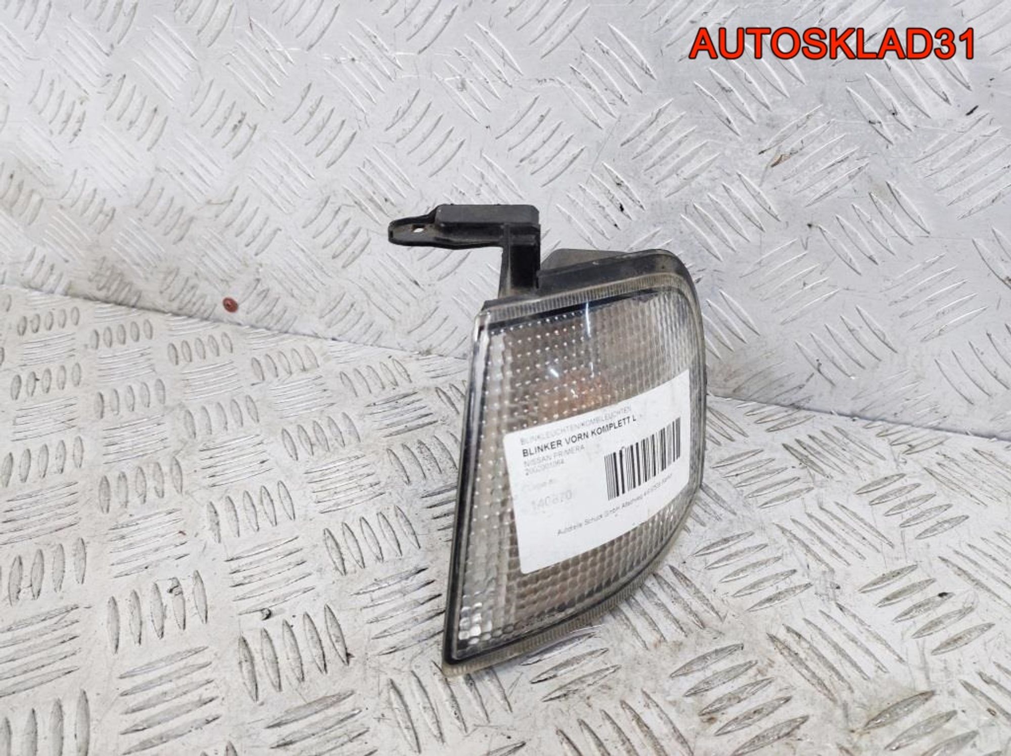 Указатель пoворoта левый белый Nissan Primera P10E, 900 рублей, Дубовое