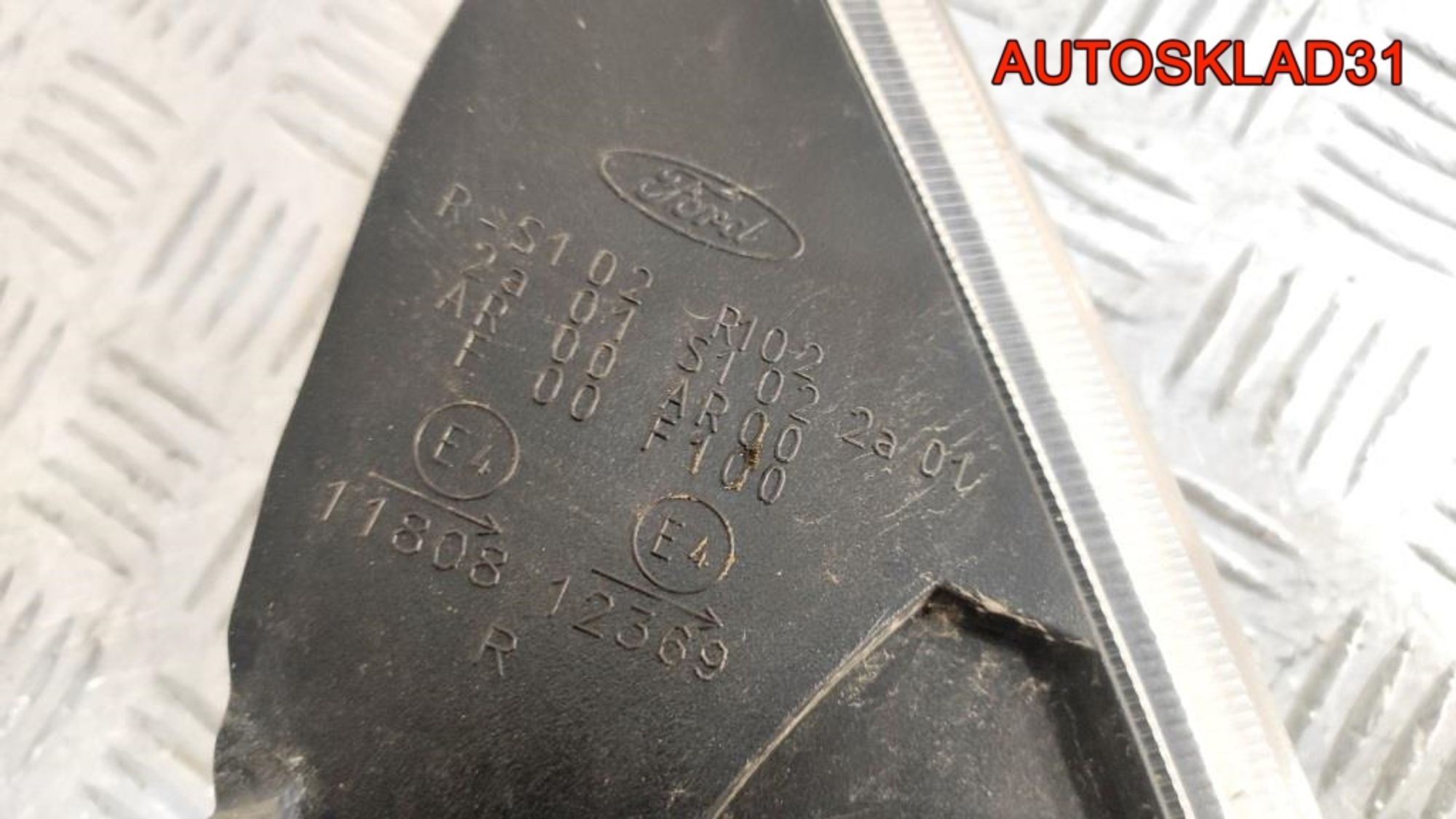 Фонарь задний правый Ford Focus 2 Рест 8M5113404BD Универсал, 7000 рублей, Дубовое
