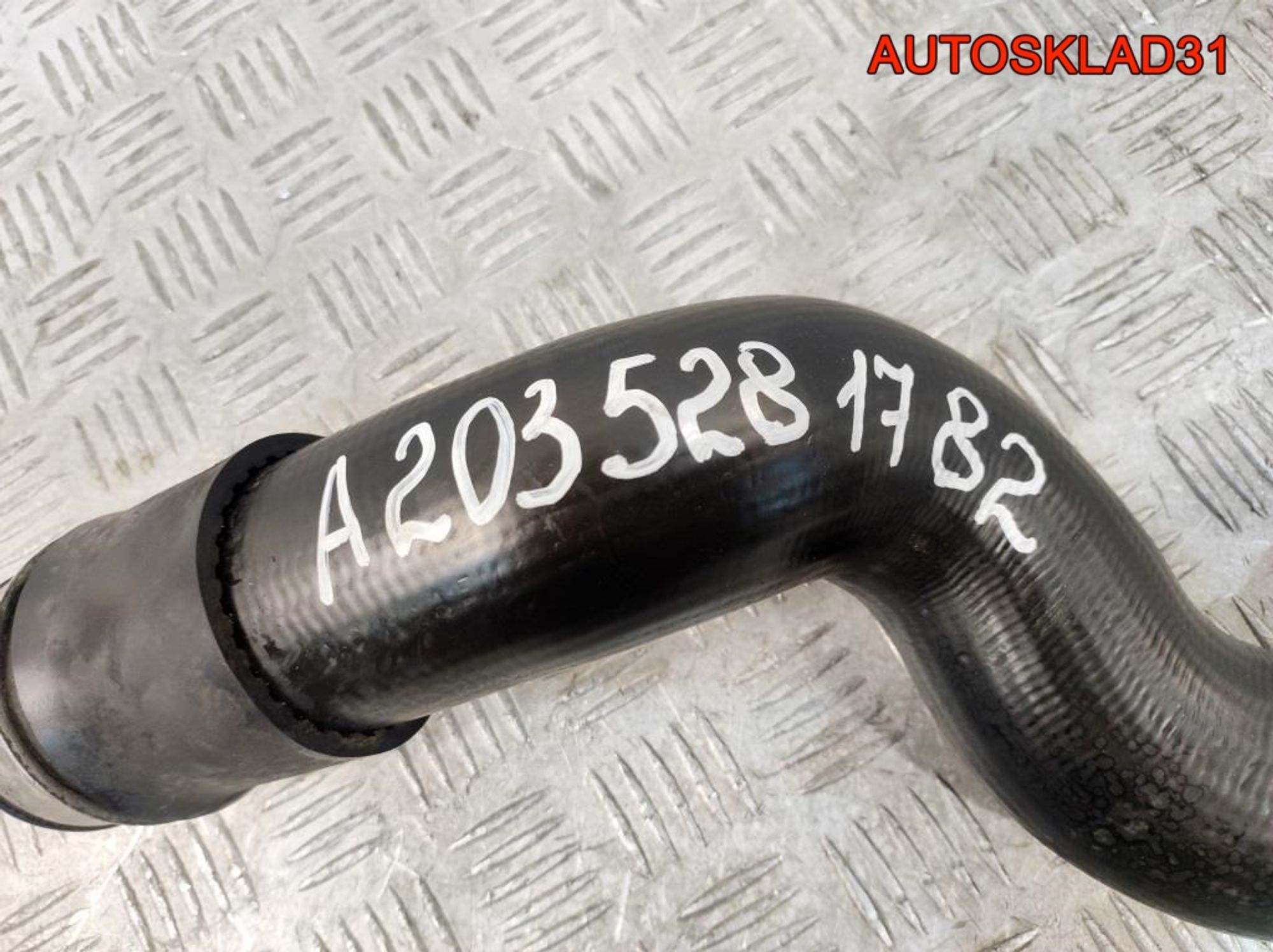 Патрубок интеркулера Mercedes Benz W203 2.2 Дизель A2035281782, 1500 рублей, Дубовое