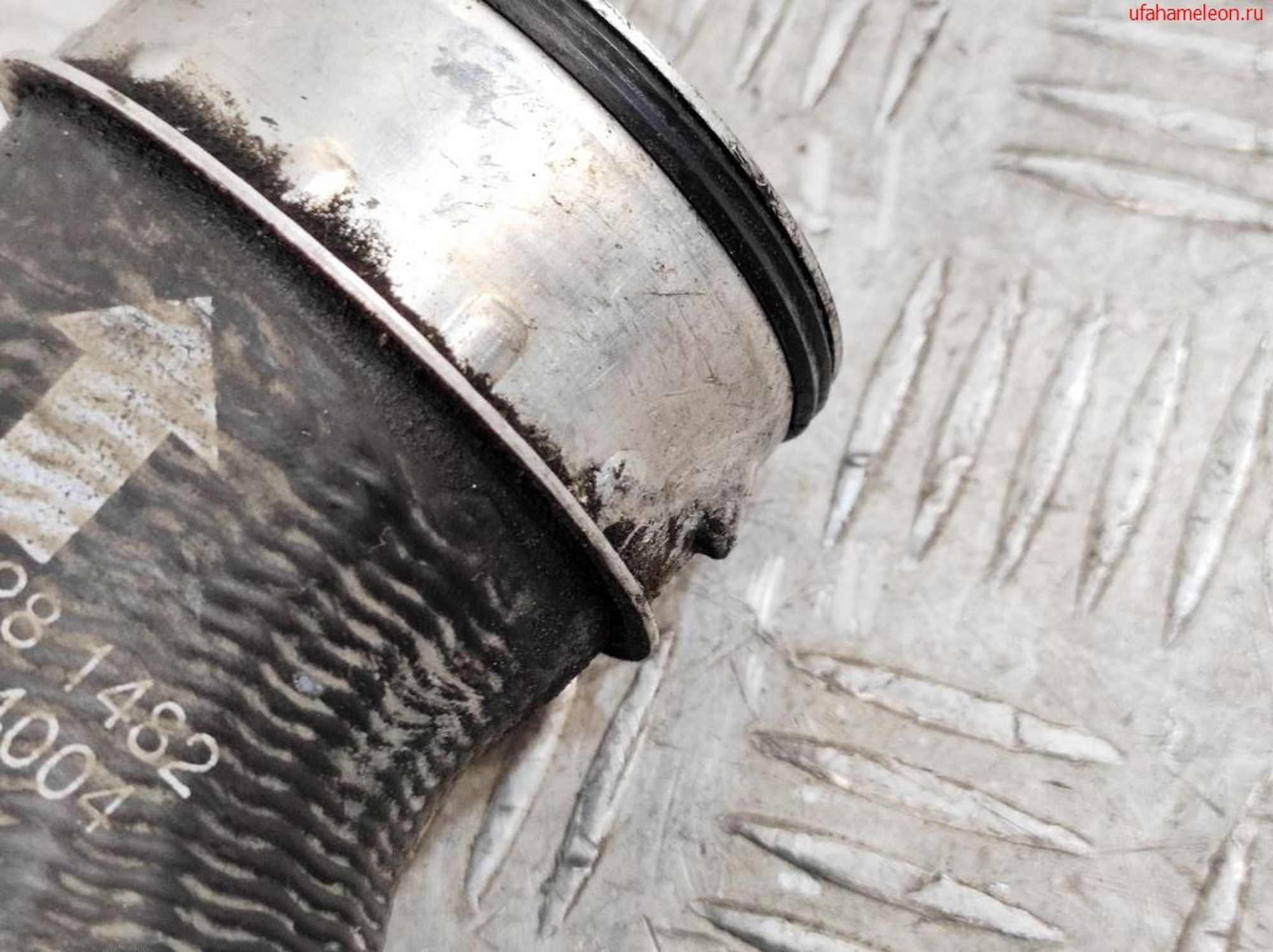 Патрубок интеркулера Mercedes Benz W203 2.2 Дизель A2035281482, 2000 рублей, Дубовое