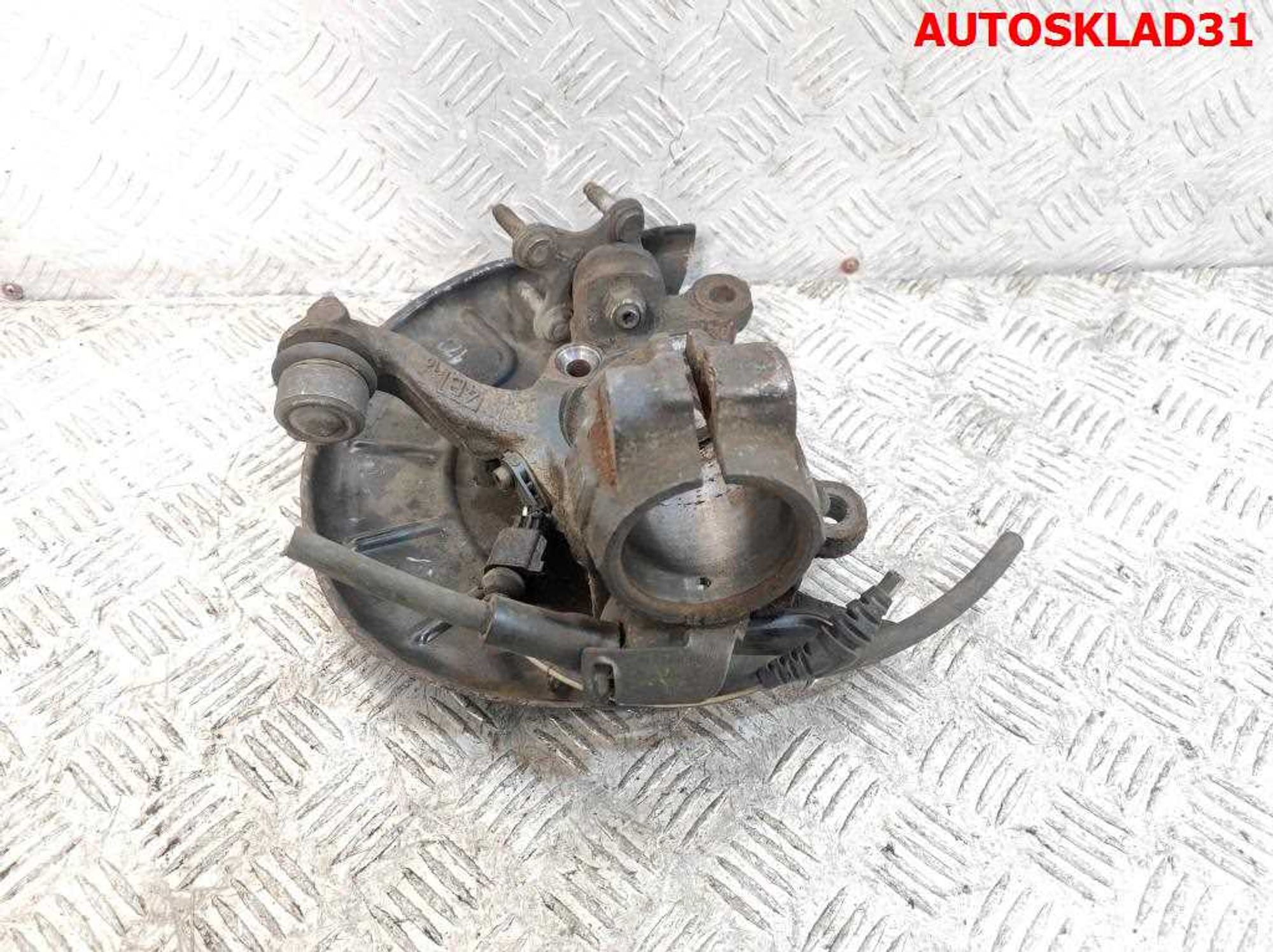 Кулак поворотный перед правый VW Golf 5 1K0407256AA, 2500 рублей, Дубовое