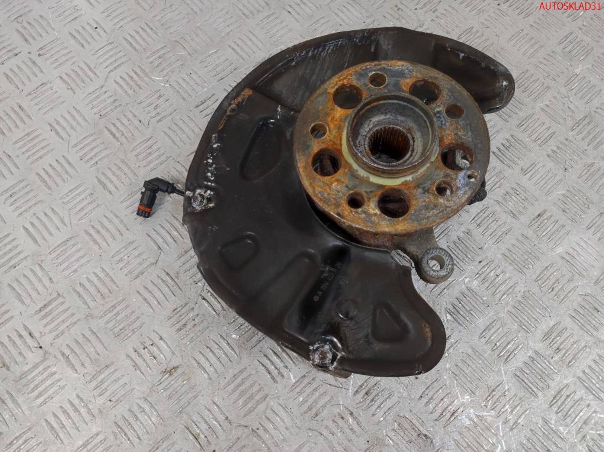 Кулак поворотный передний левый Mercedes GLK 2,2 651.912 A2043322901, 12000 рублей, Дубовое