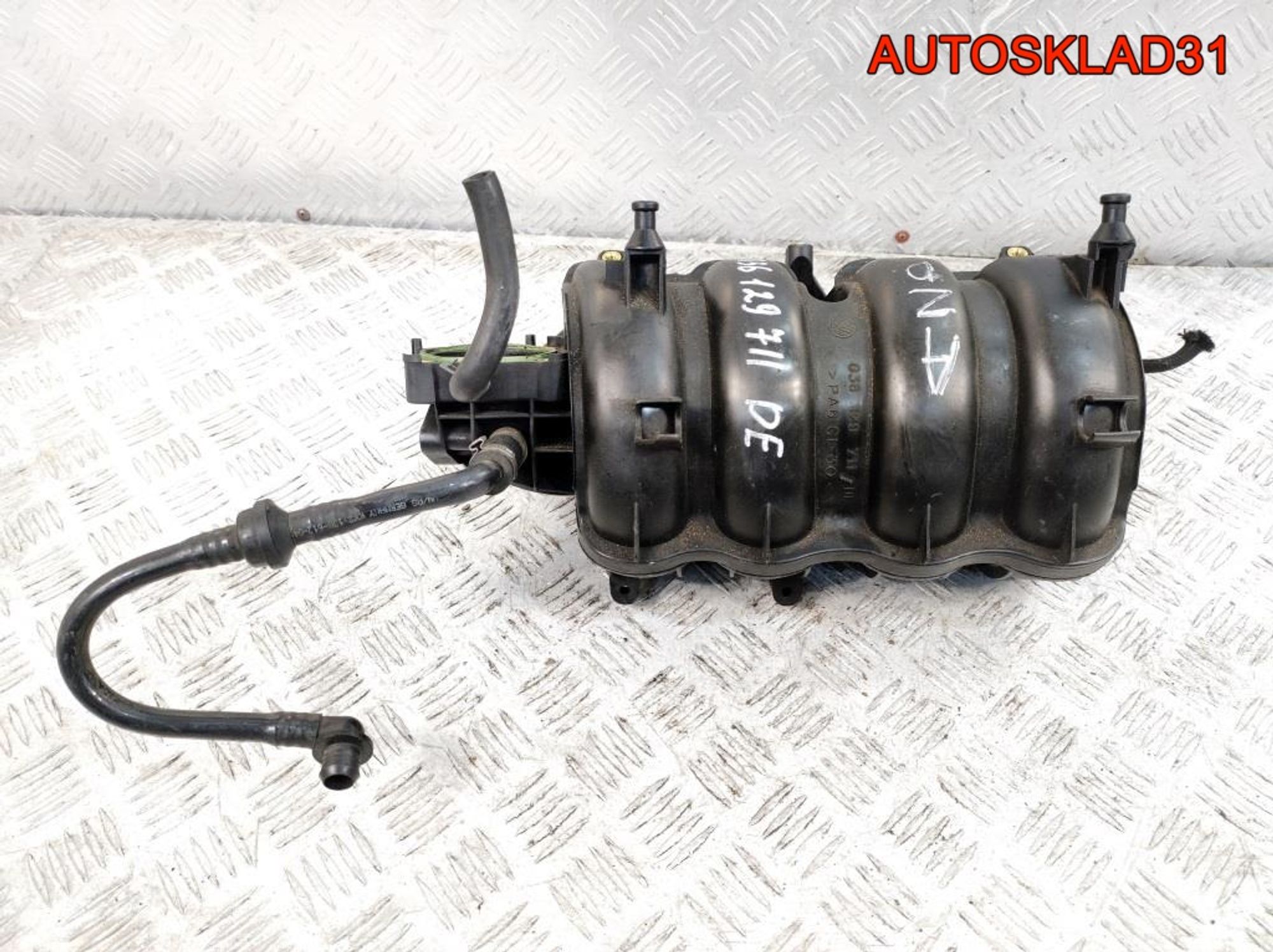 Коллектор впускной VW Golf 4 1.6 AZD 036129711DE, 1500 рублей, Дубовое