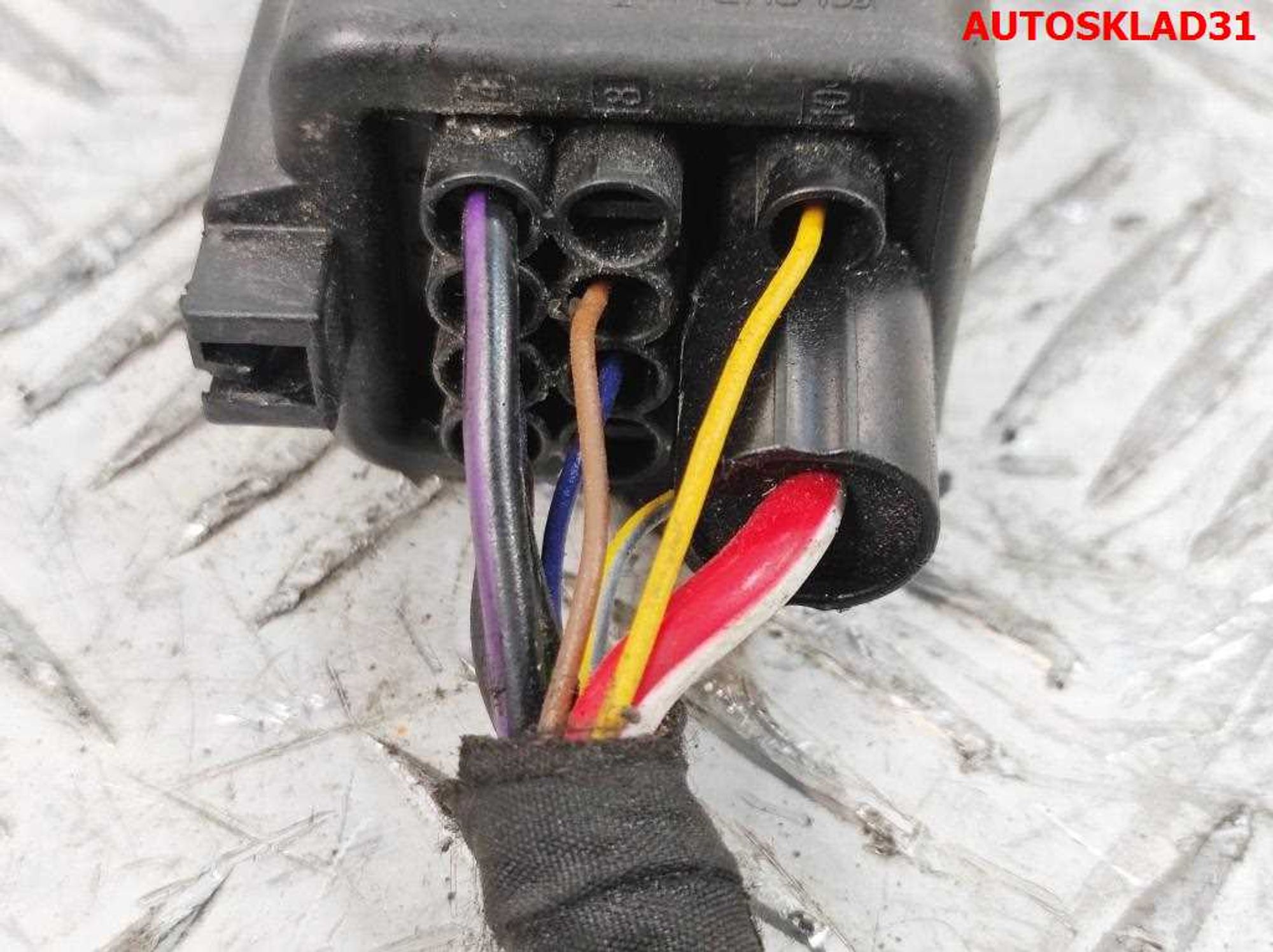 Реле свечей накаливания VW Tiguan 2,0 Дизель 04L907281, 2800 рублей, Дубовое