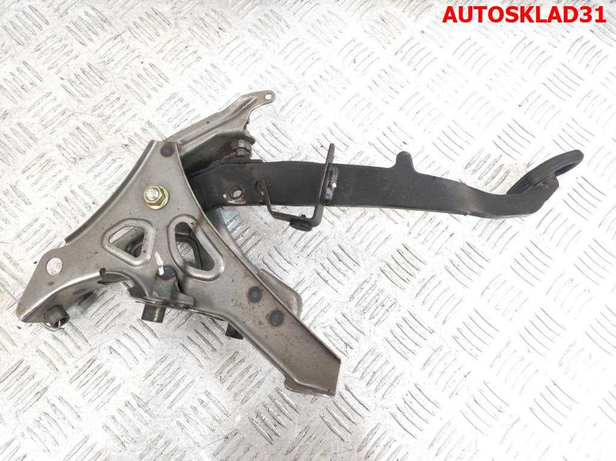 Педаль сцепления Toyota Avensis T250 3130105070, 600 рублей, Дубовое