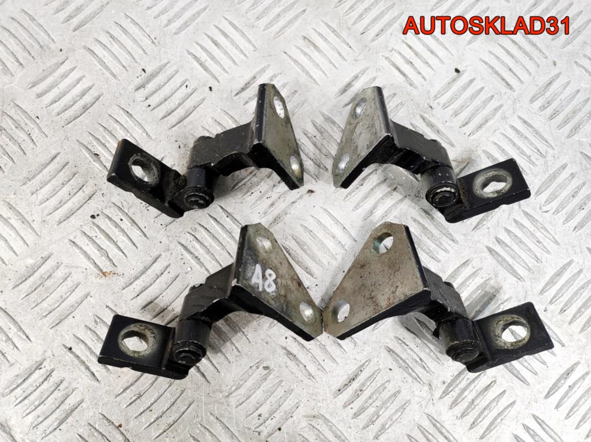 Петля двери верхняя Volkswagen Passat B6, 900 рублей, Дубовое