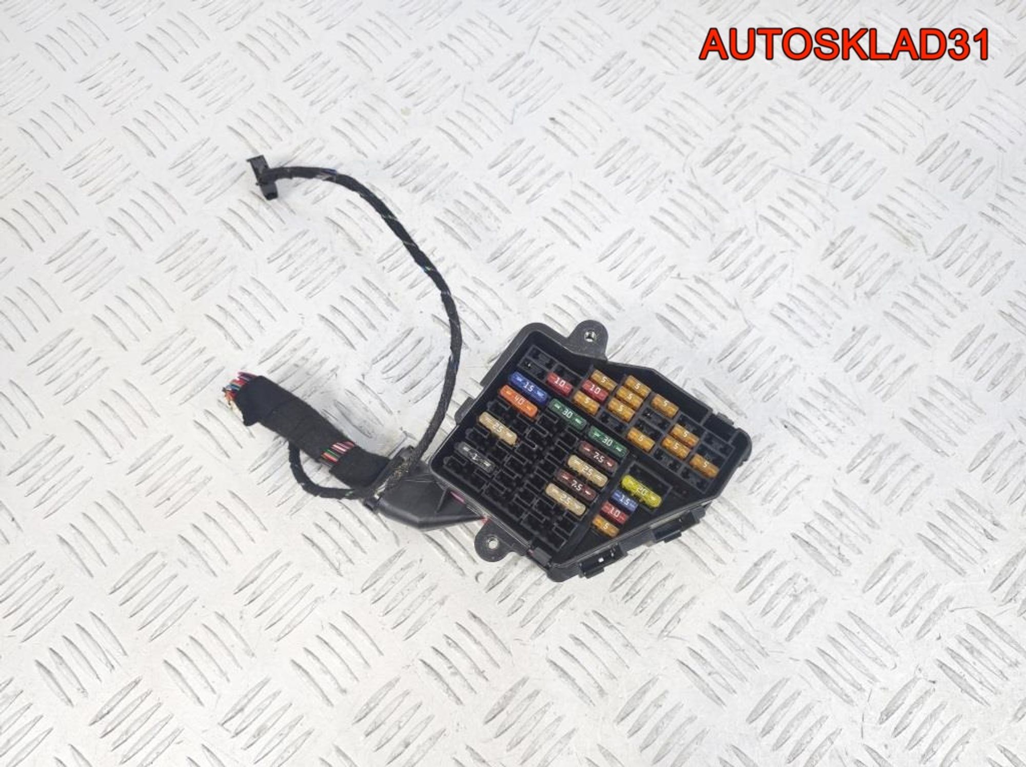 Блок предохранителей салонный Audi A8 D3 8D1941824, 900 рублей, Дубовое