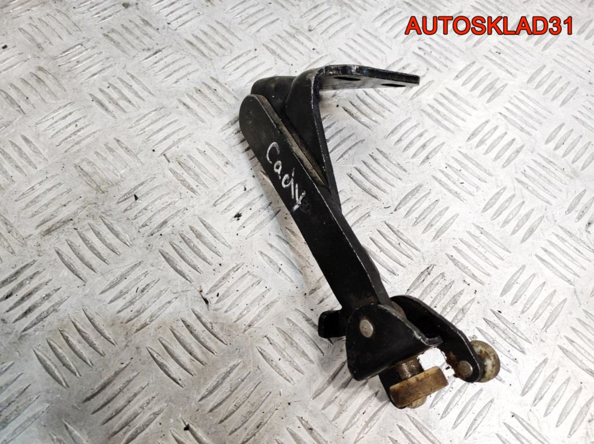 Ролик двери сдвижной нижний VW Caddy 3 2K0843398A, 1400 рублей, Дубовое