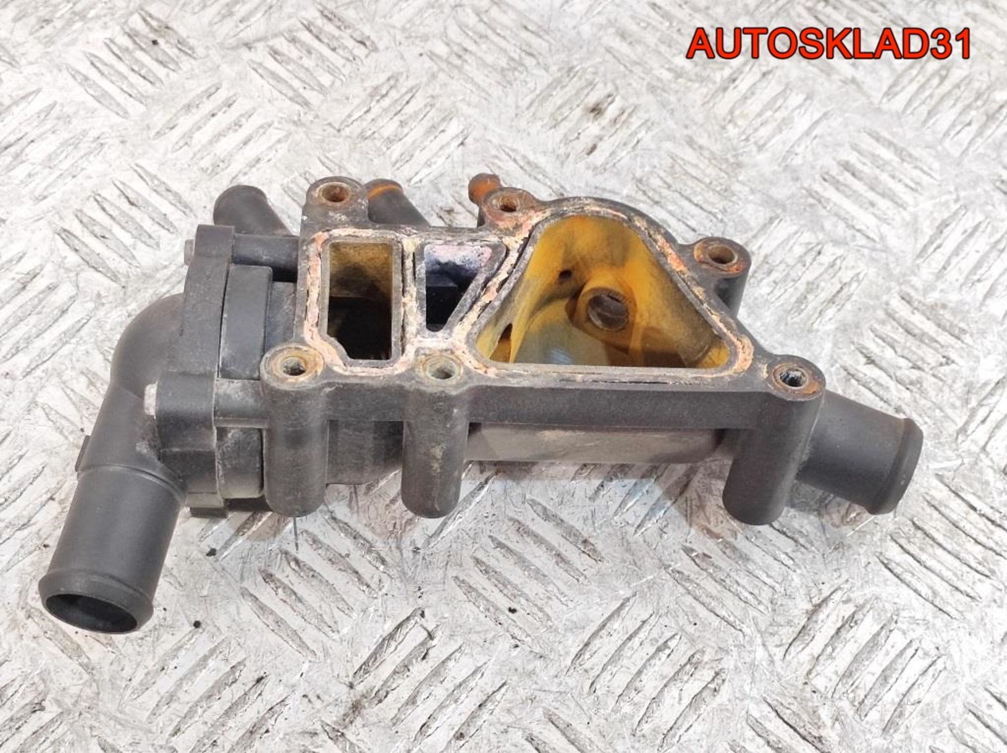 Корпус термостата Ford Focus 1 1,6 CDDA Бензин XS6E9K478A2F, 1500 рублей, Дубовое