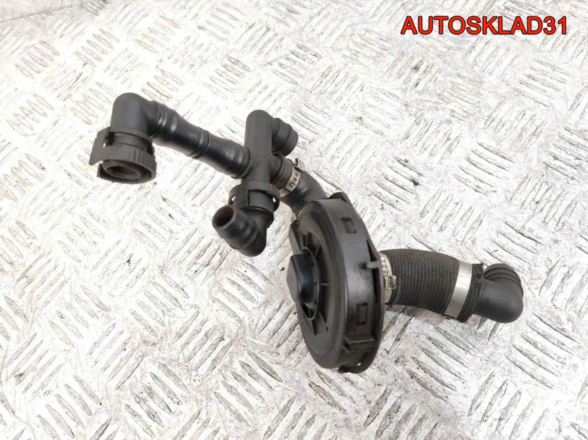 Клапан вентиляции картерных газов Audi A4 B6 2,4 BDV 077103245B, 2500 рублей, Дубовое