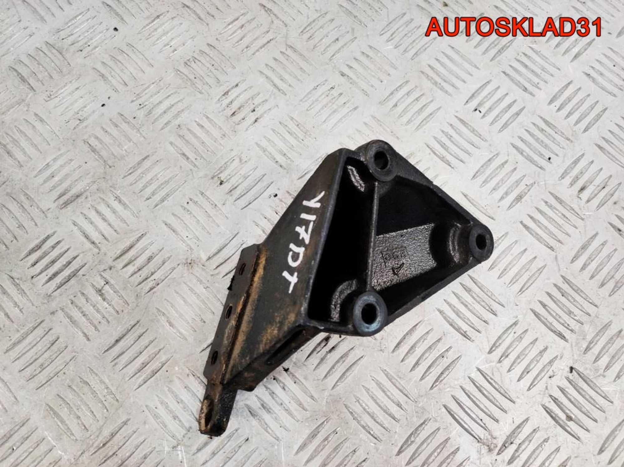 Опора двигателя Opel Astra G 1.7 Y17DT 
9156885, 900 рублей, Дубовое