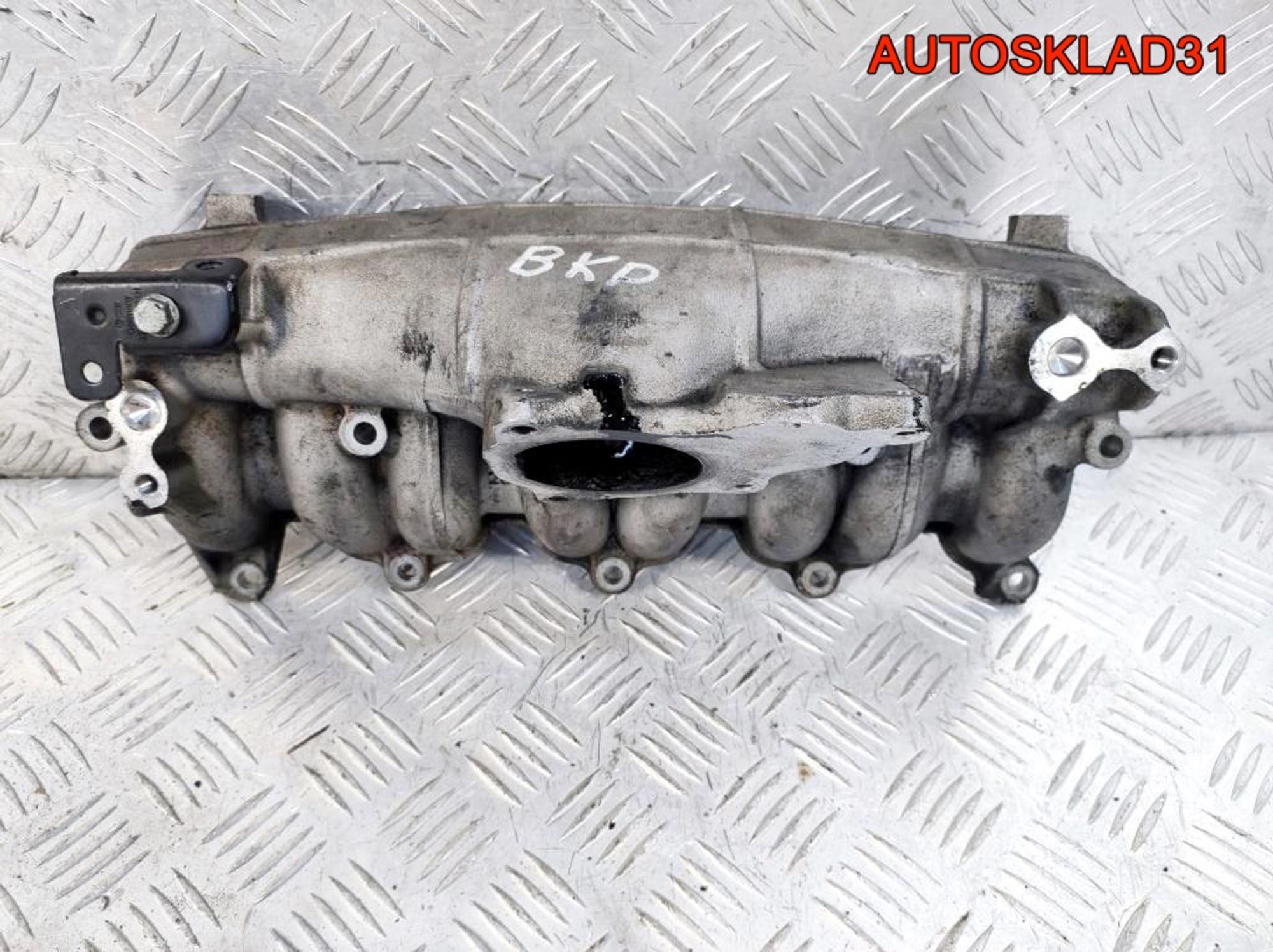 Коллектор впускной VW Passat B6 2,0 BKP 03G129713, 2100 рублей, Дубовое