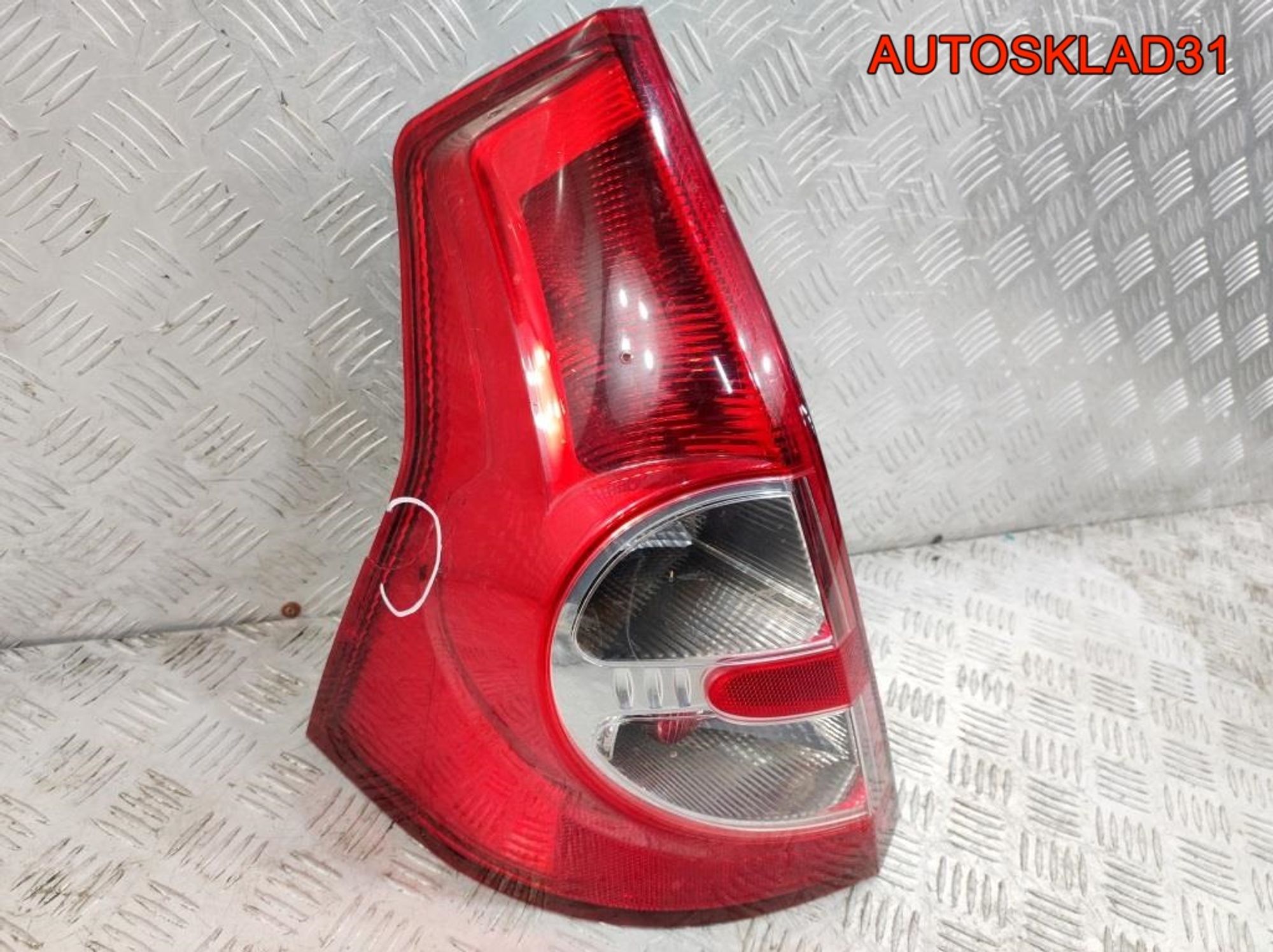 Фонарь задний левый Renault Sandero 1 8200734825, 3500 рублей, Дубовое