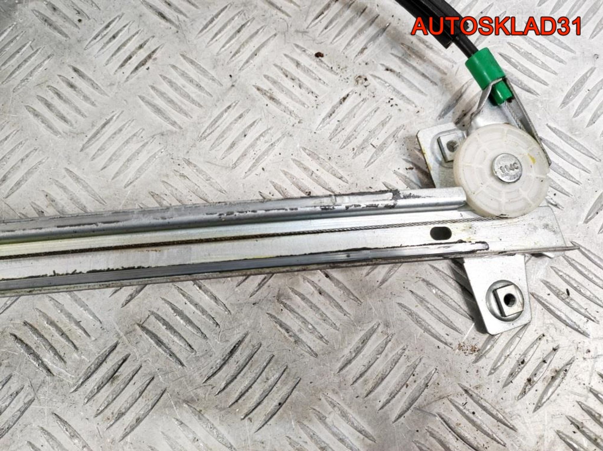 Стеклоподъемник перед левый Mitsubishi Carisma DA, 3600 рублей, Дубовое