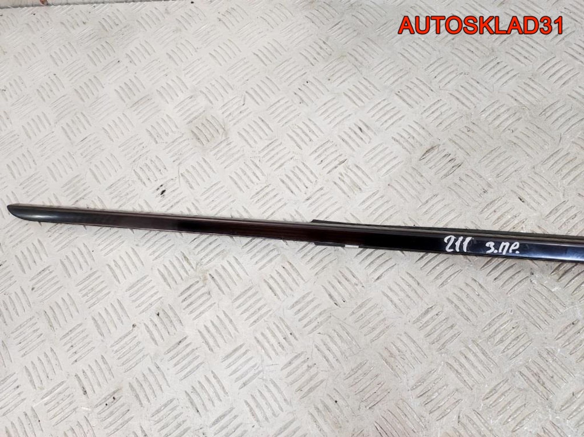 Накладка стекла заднего правого Mercedes W211, 900 рублей, Дубовое