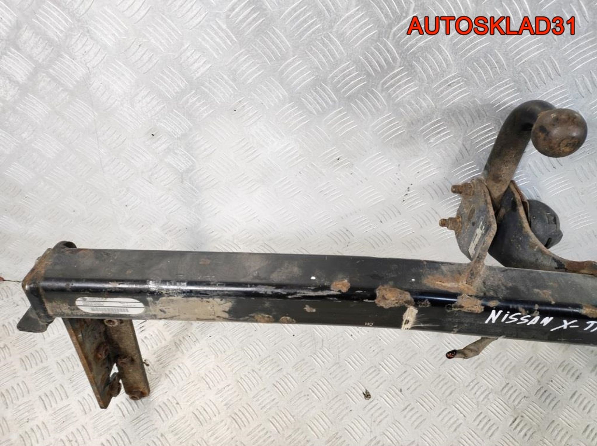 Фаркоп Nissan X-Trail T30 KE5008H000, 13500 рублей, Дубовое