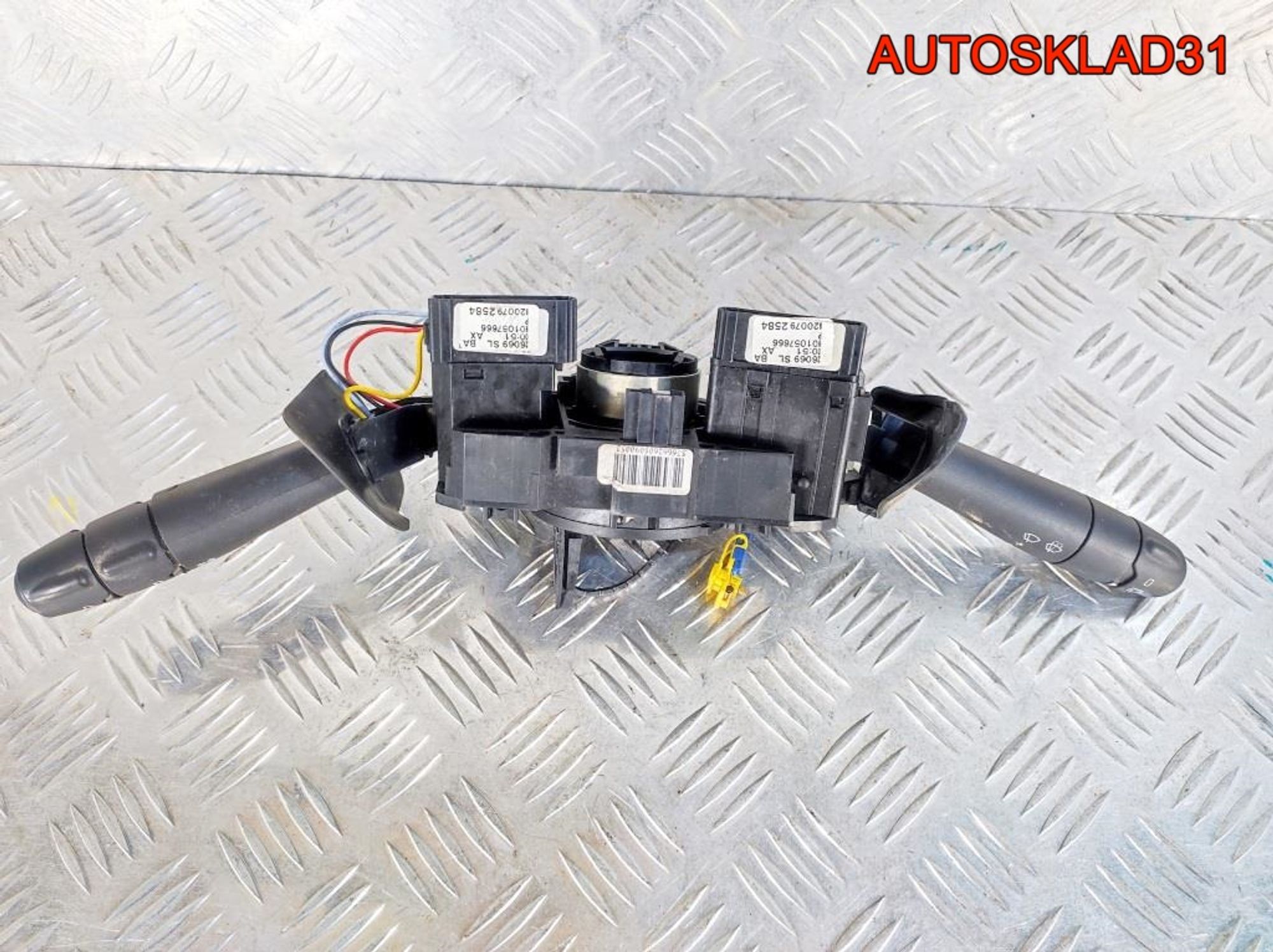 Переключатель подрулевой LADA Largus 8200792584, 3300 рублей, Дубовое