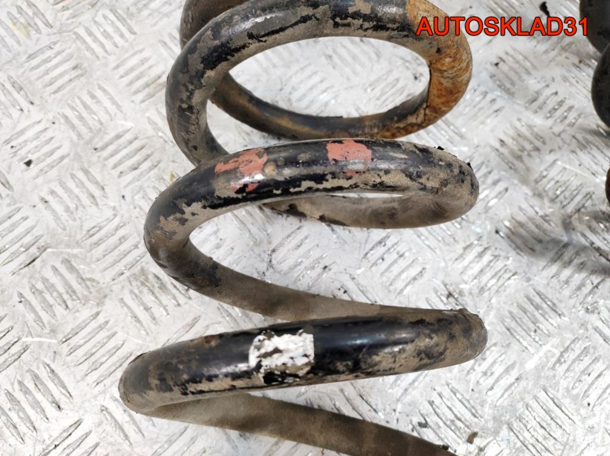 Пружина подвески задняя Mitsubishi Pajero 3 M3X02014, 2000 рублей, Дубовое