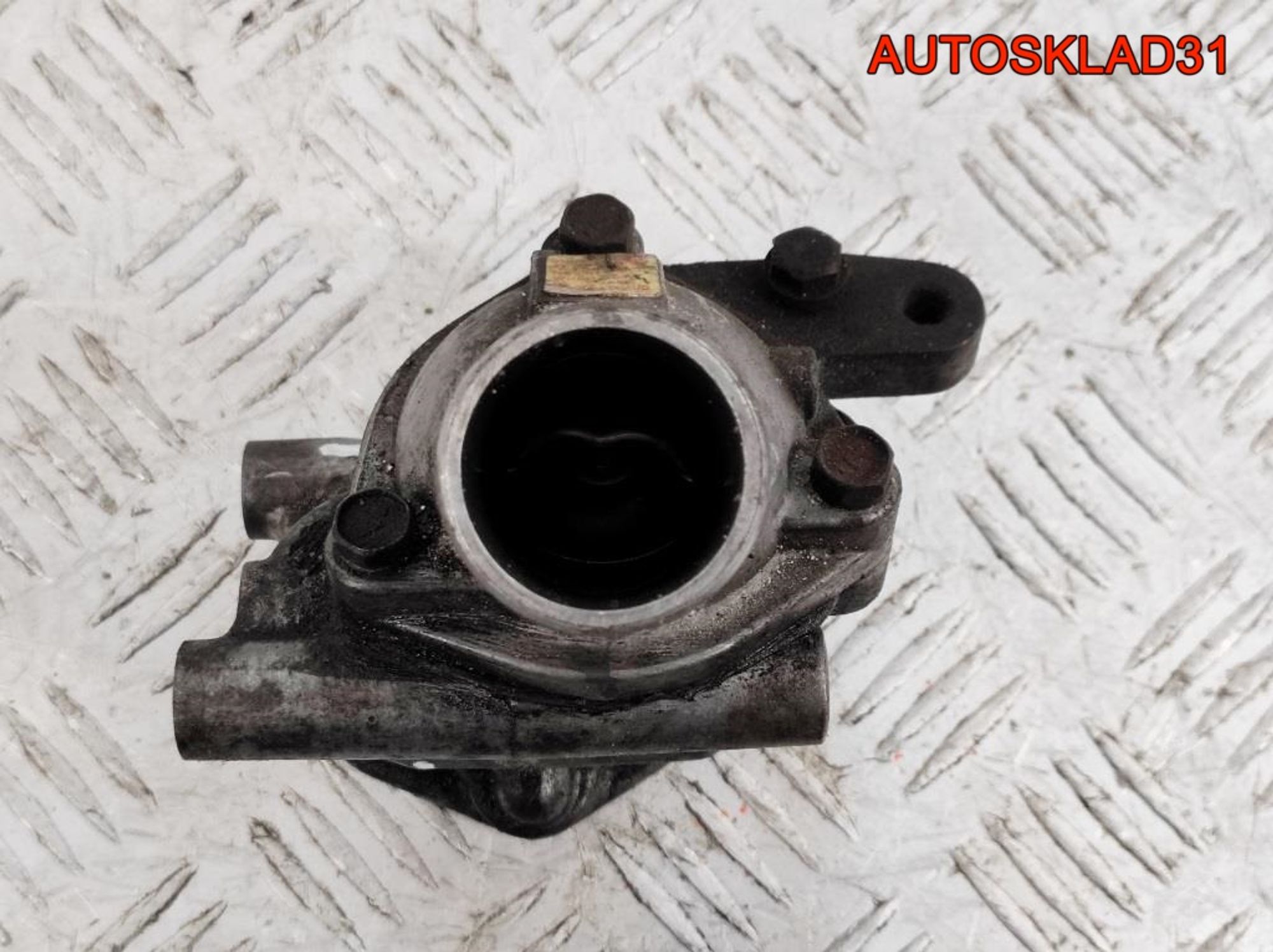 Корпус термостата Nissan Primera P11 2,0 SR20DE 110619F500, 1500 рублей, Дубовое