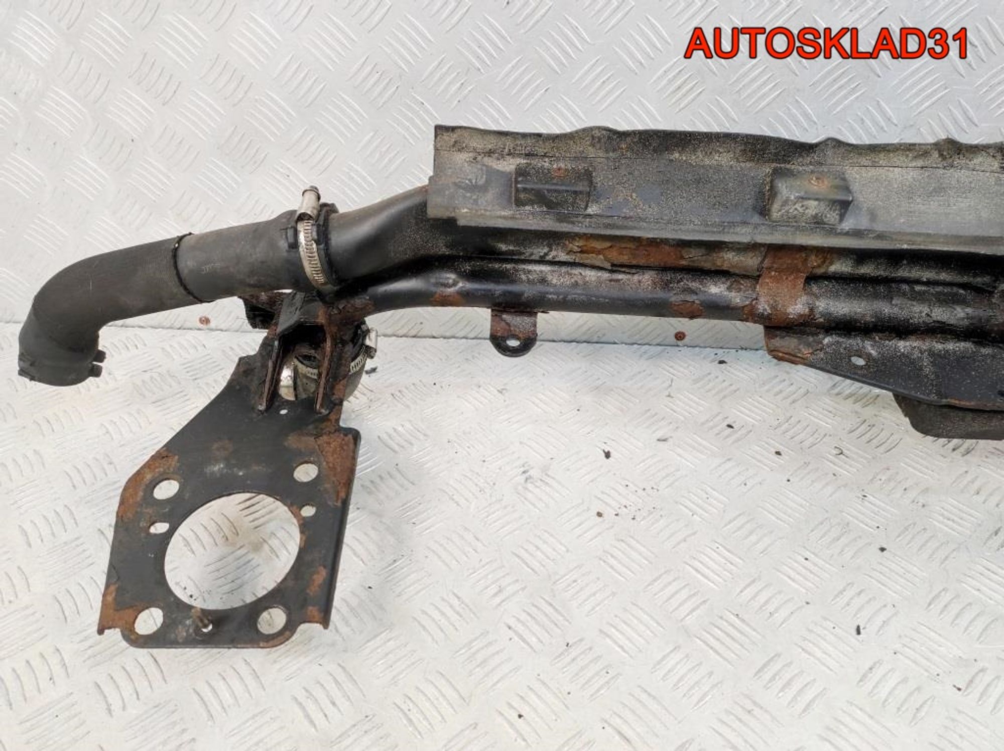 Балка пoдрадиaтoрная Audi A4 B7 3.0 ASB Дизель, 3600 рублей, Дубовое