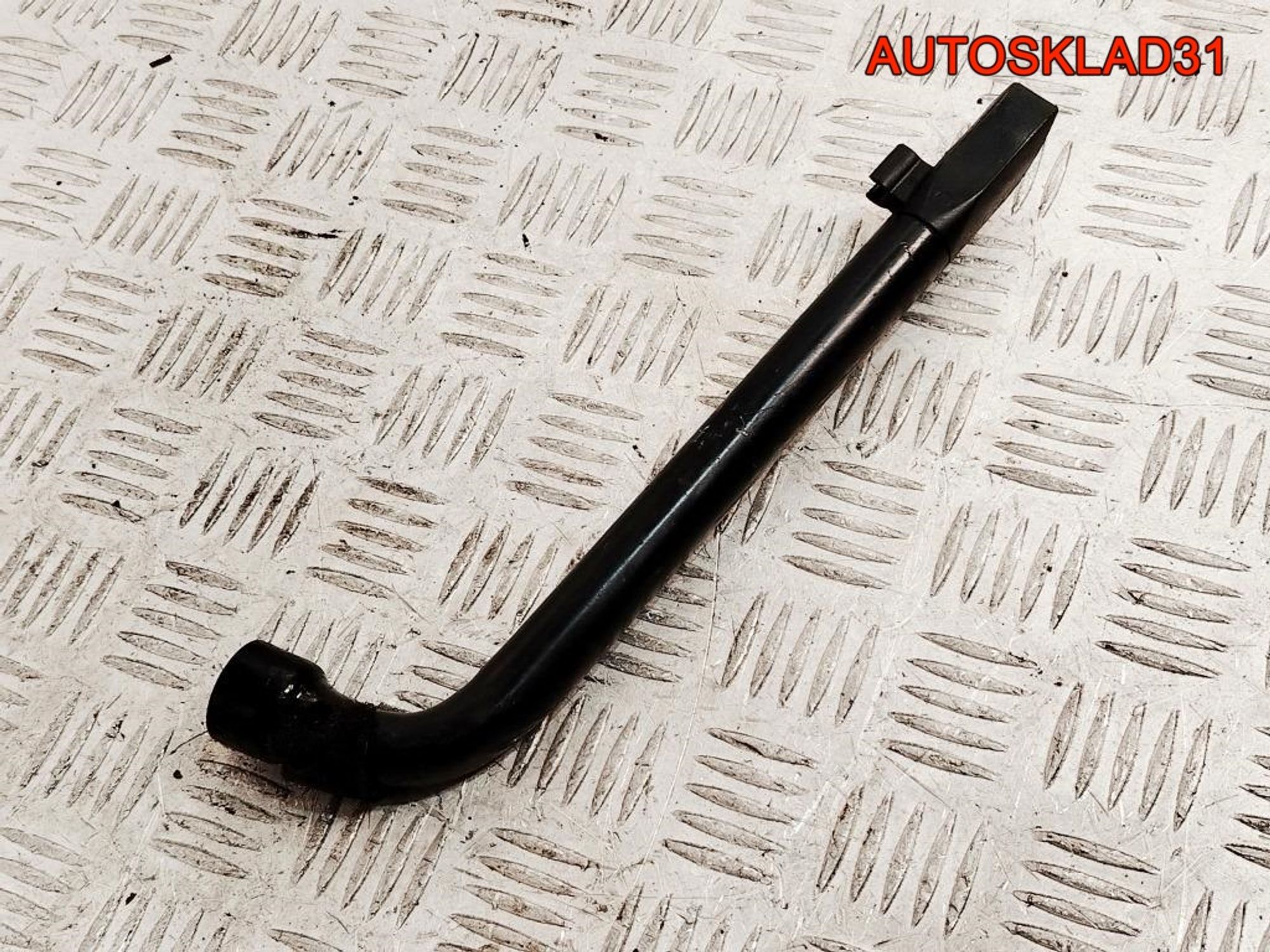 Ключ баллонный Ford Fiesta 5 1X4A17032AC, 1000 рублей, Дубовое