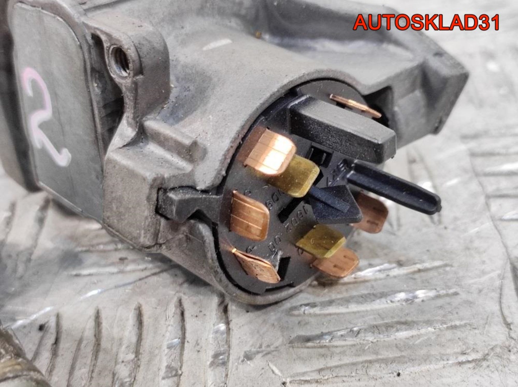 Комплект замок зажигания и личинки с ключом VW Golf 4  4B0905851B, 4500 рублей, Дубовое