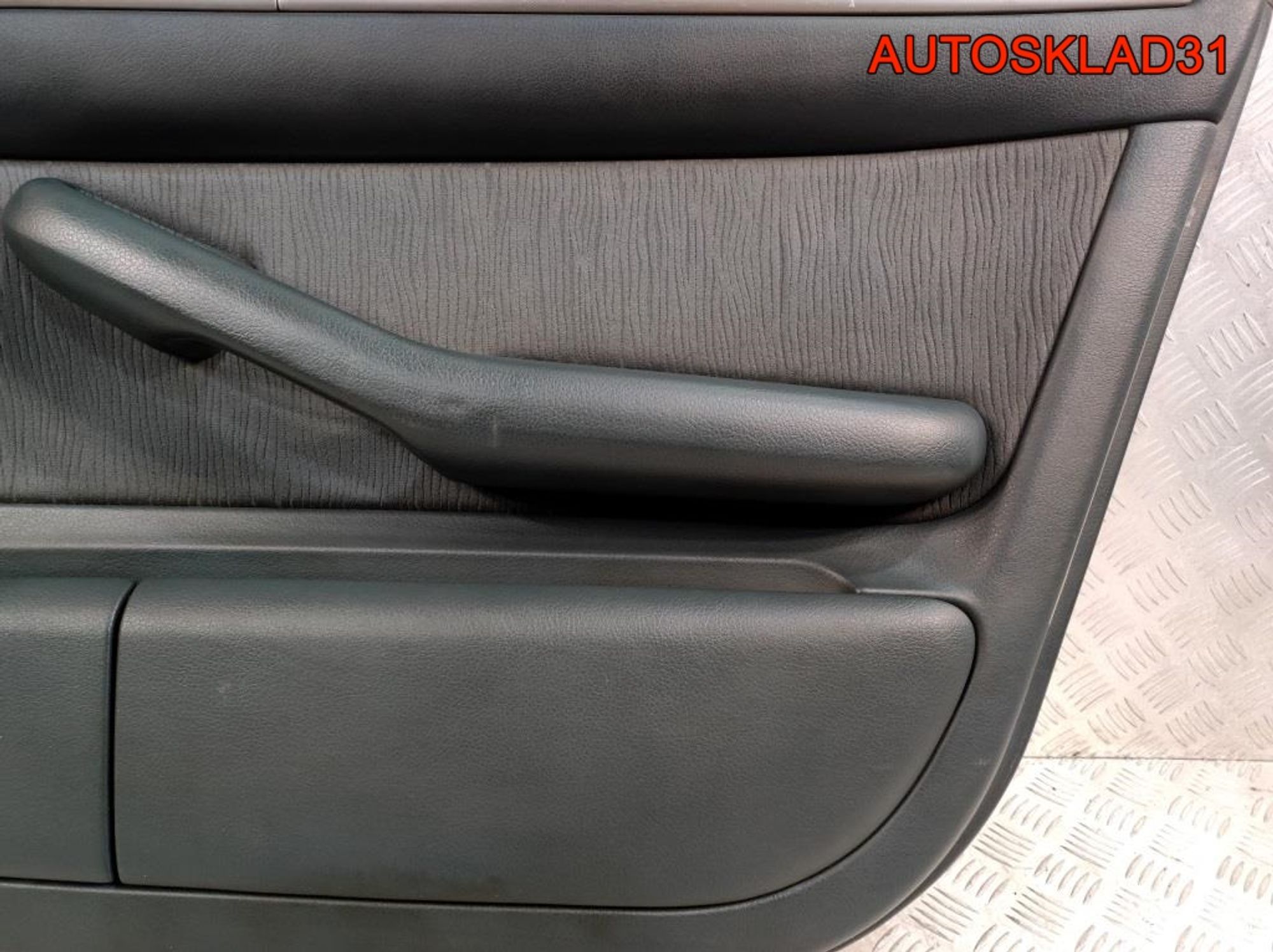 Обшивка двери передней правой Audi A6 C5 4B1867104GNA, 900 рублей, Дубовое