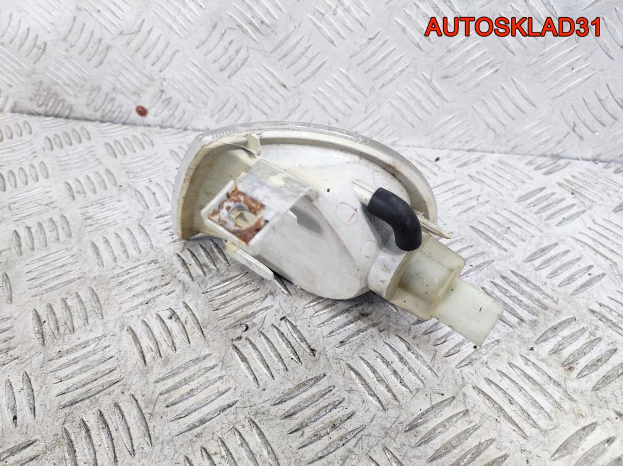 Указатель поворота правый белый Skoda Octavia A4, 500 рублей, Дубовое