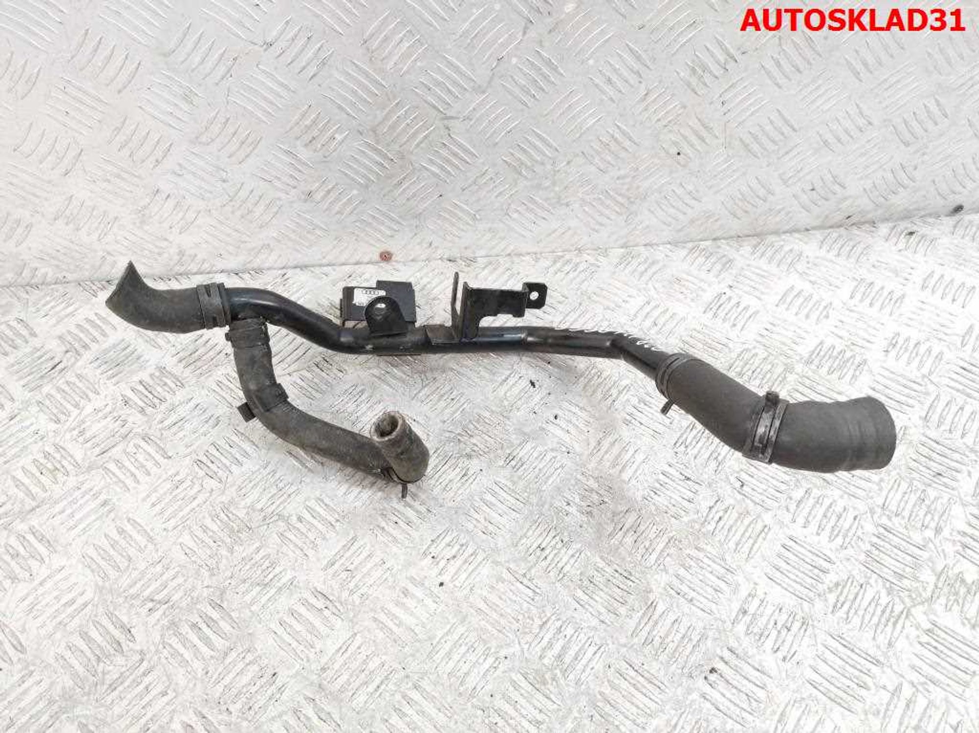 Трубка системы охлаждения VW Passat B5 1,9 AFN 028121065S, 600 рублей, Дубовое