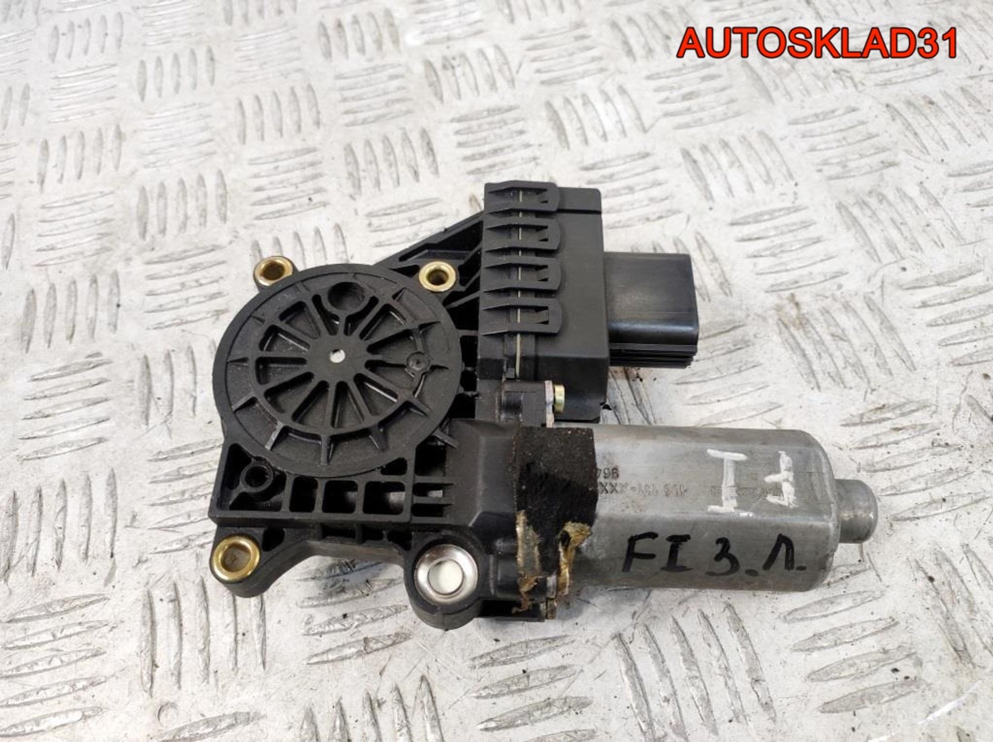 Моторчик стеклоподъемника з/л Ford Focus 1 0130821903, 700 рублей, Дубовое