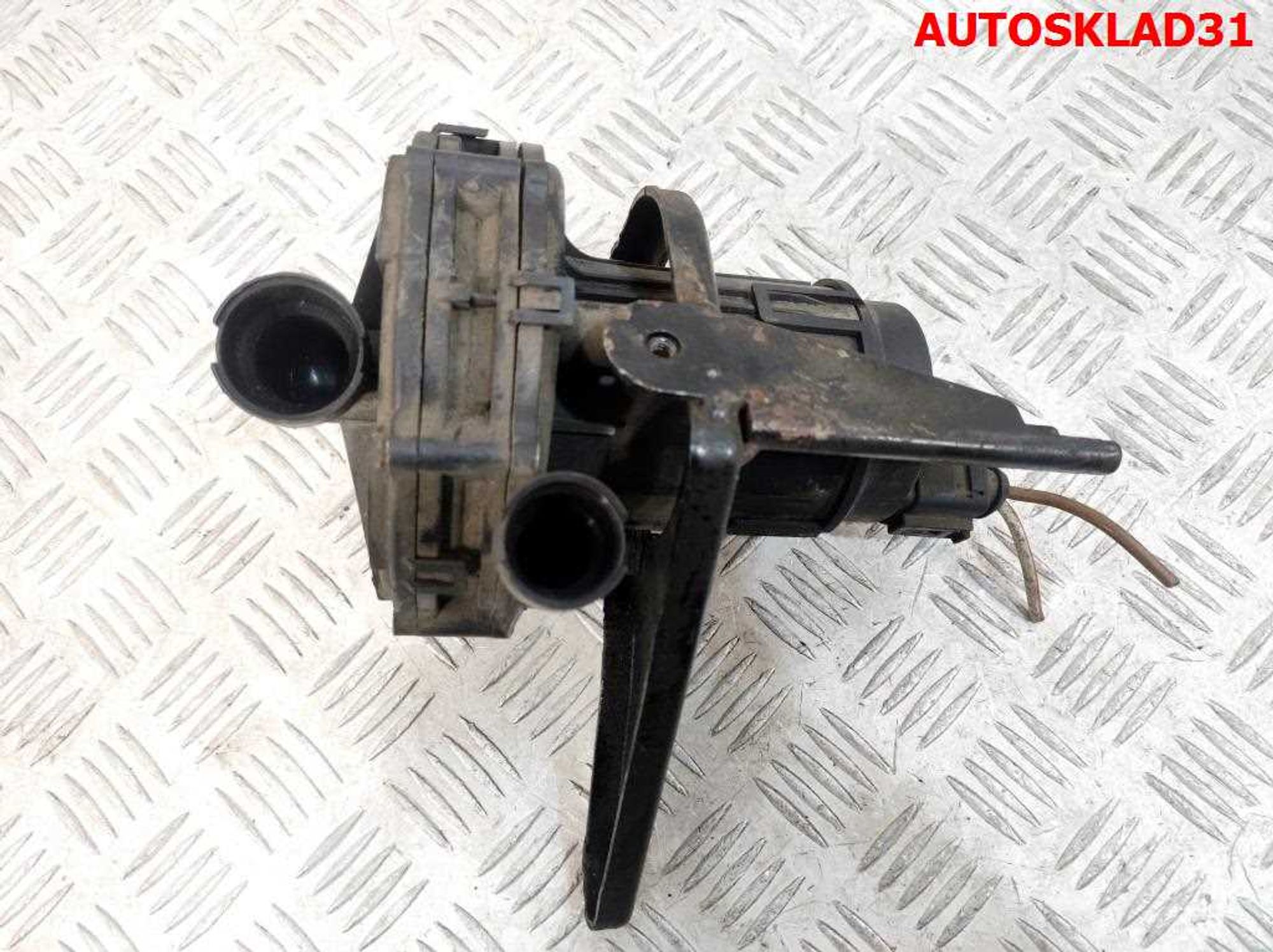 Насос воздушный VW Golf 4 2,0 AQY Бензин 06A959253, 2600 рублей, Дубовое