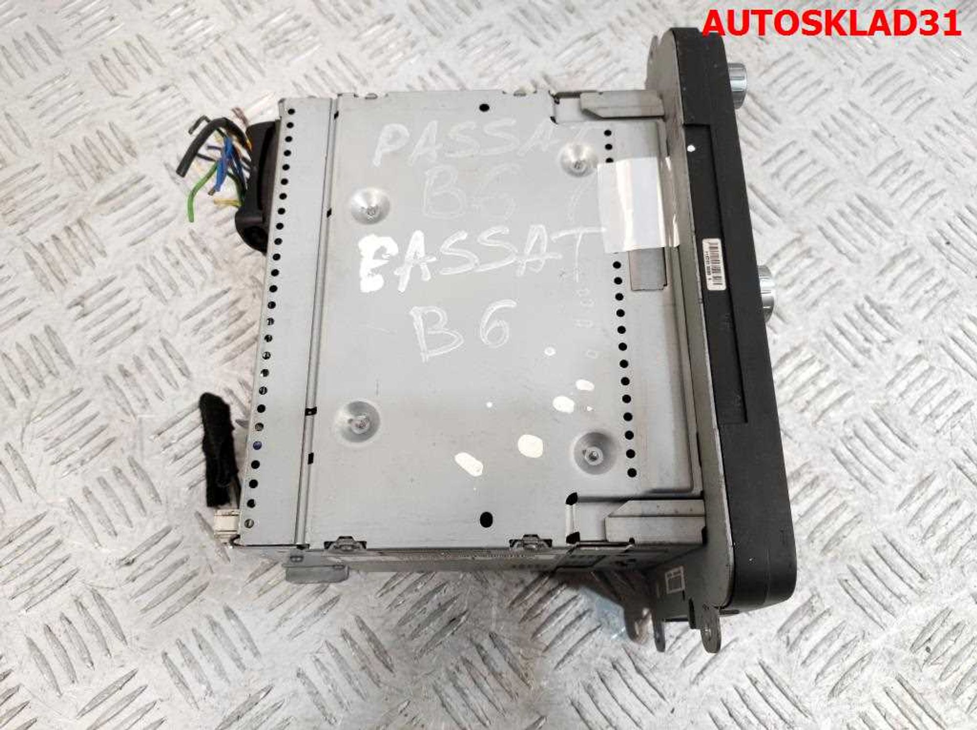 Магнитола Volkswagen Passat B6 1K0035191D, 1000 рублей, Дубовое