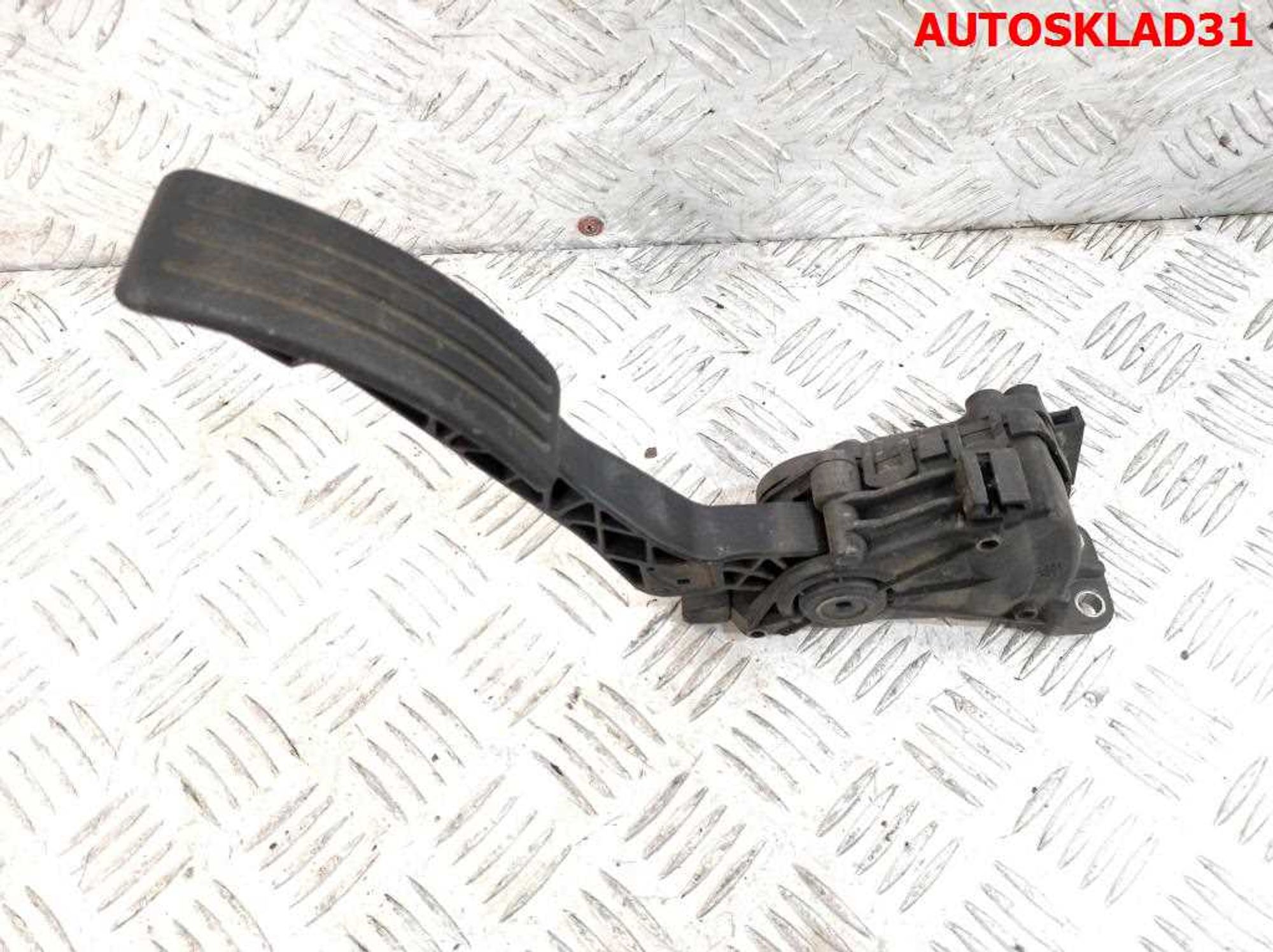 Педаль газа Renault Sandero 1 8200386506, 1500 рублей, Дубовое