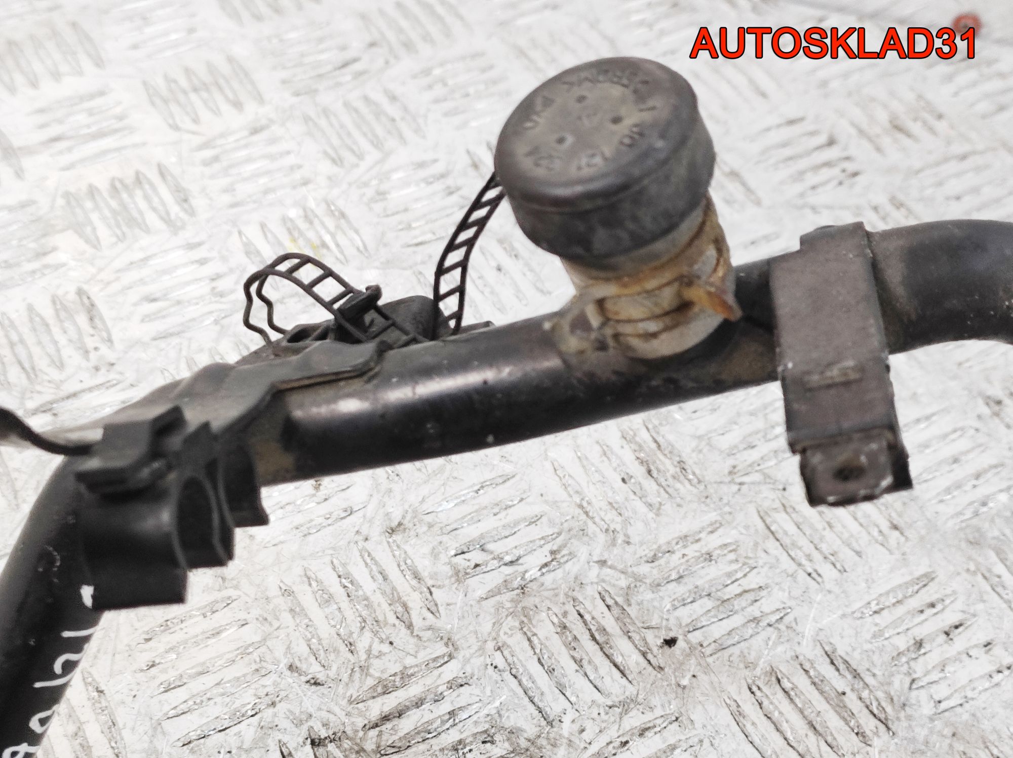 Трубка охлаждающей жидкости VW Passat B5 1.9 Дизель 038121065BH, 600 рублей, Дубовое