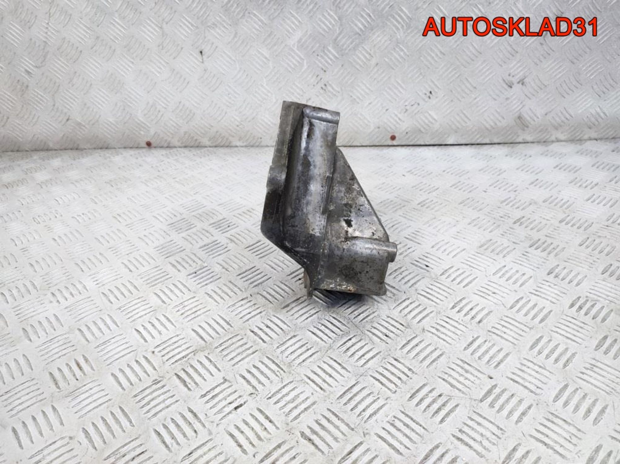 Кронштейн КПП Skoda Octavia A4 1,6 AEE 030199275A, 900 рублей, Дубовое