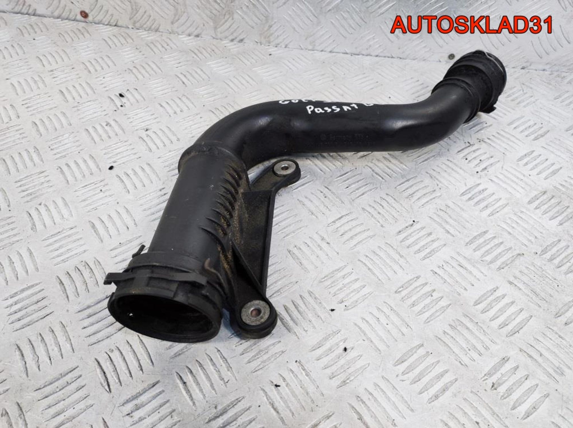 Патрубок интеркулера VW Passat B6 1K0145762S, 1700 рублей, Дубовое