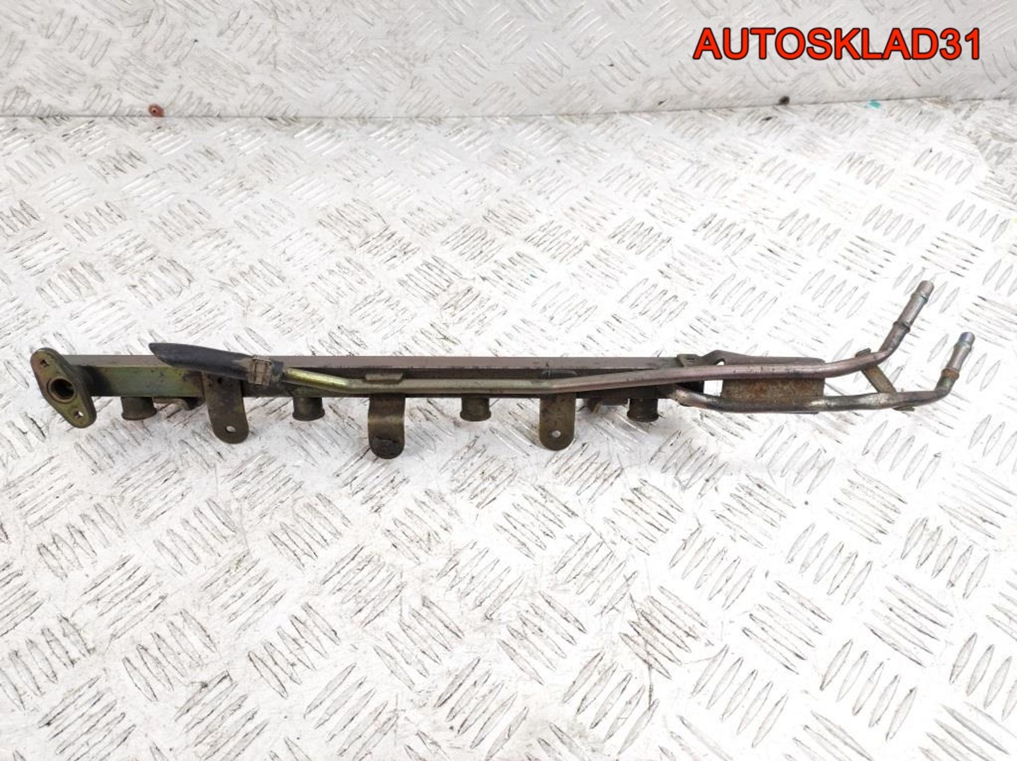 Рейка топливная Nissan Primera P11 2,0 SR20DE 175207J400, 1500 рублей, Дубовое