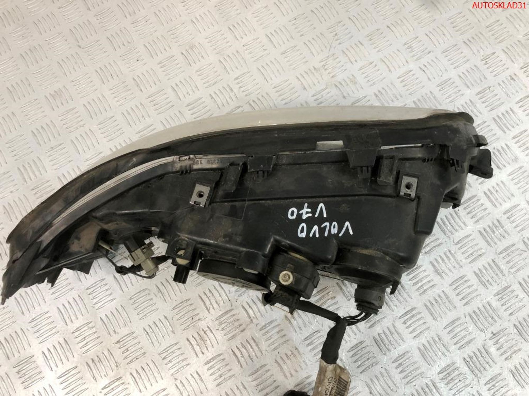 Фара левая Ксенон Volvo V70 31111180 Левый руль, 40000 рублей, Дубовое