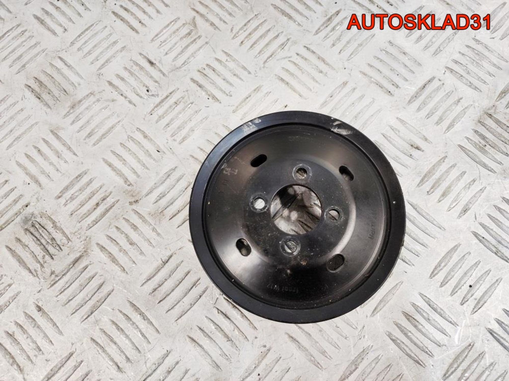 Шкив помпы Audi A8 D3 6.0BHT Бензин 07D121031D, 900 рублей, Дубовое