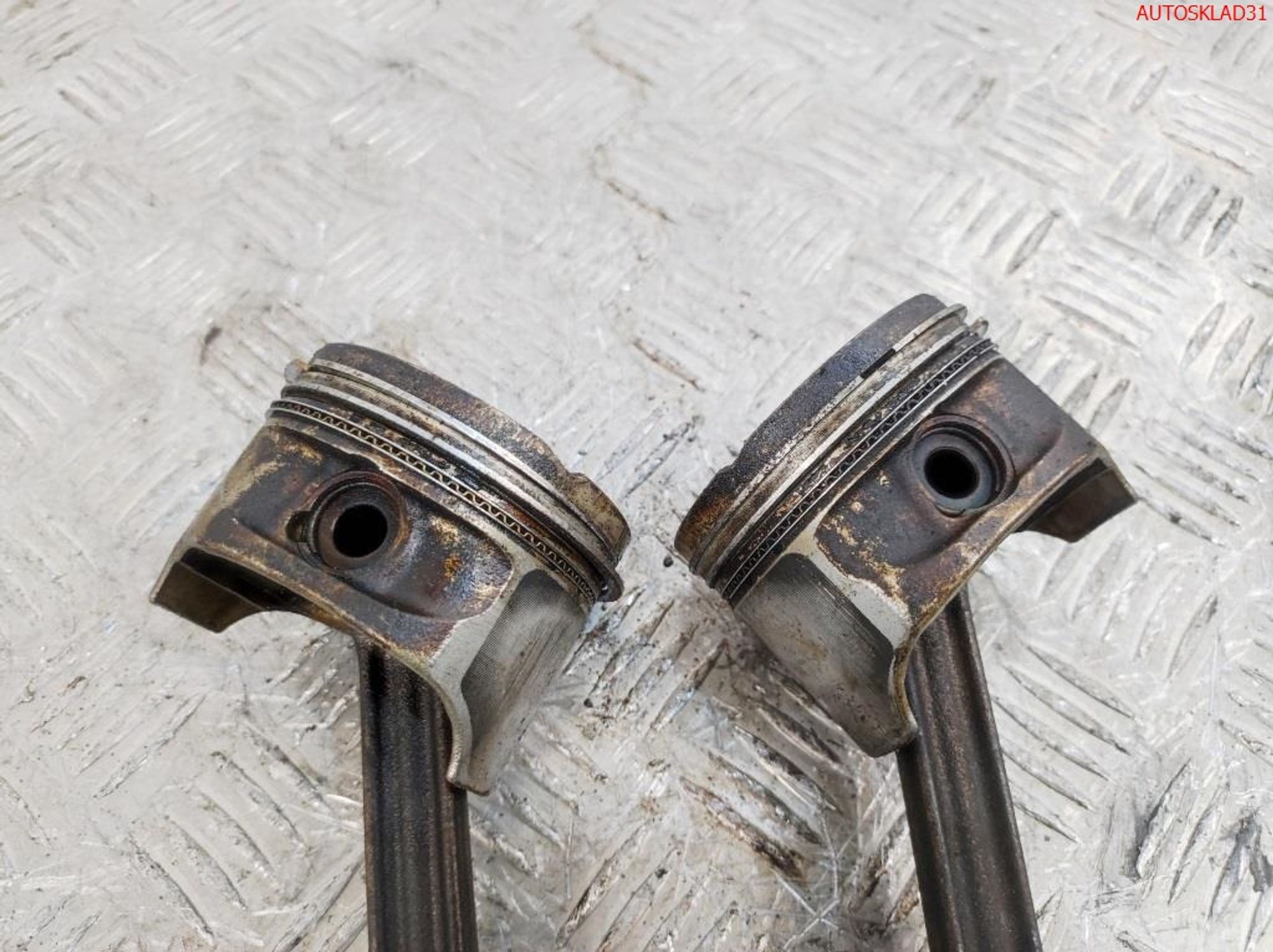 Поршень с шатуном Volkswagen Golf 4 1.4 AKQ 036198401, 1500 рублей, Дубовое