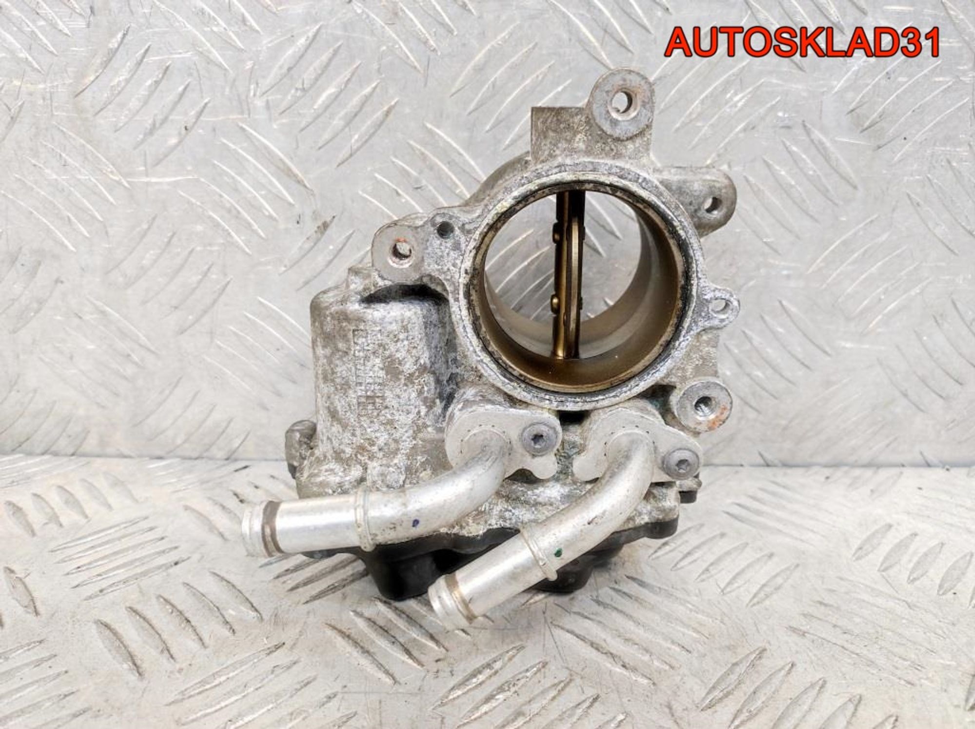 Заслонка дроссельная  VW Passat B8 2,0 Дизель 04L128063AA, 7000 рублей, Дубовое