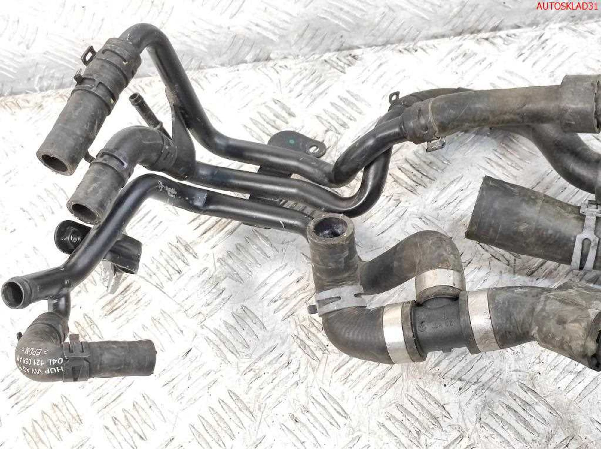 Трубка системы охлаждения Skoda Rapid 1,6 CXM Дизель 6C122051AC, 6000 рублей, Дубовое