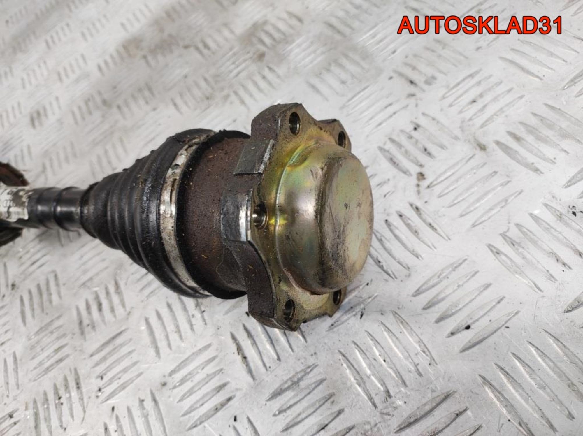 Полуось передняя левая VW Golf 4 1,6 Бензин 1J0407271GE, 4100 рублей, Дубовое