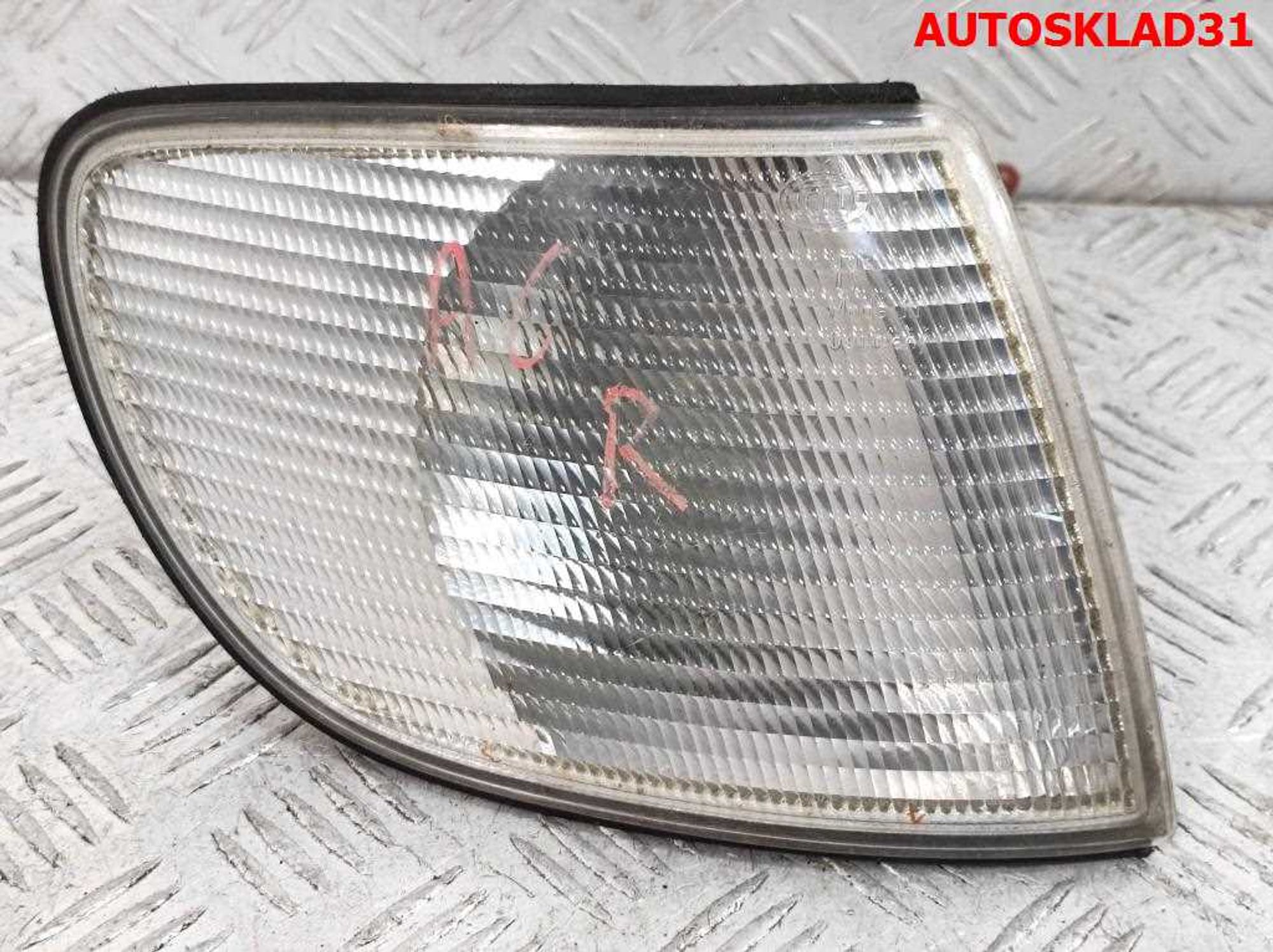 Указатель поворота правый Audi A6 C4 4A0953050D, 3000 рублей, Дубовое