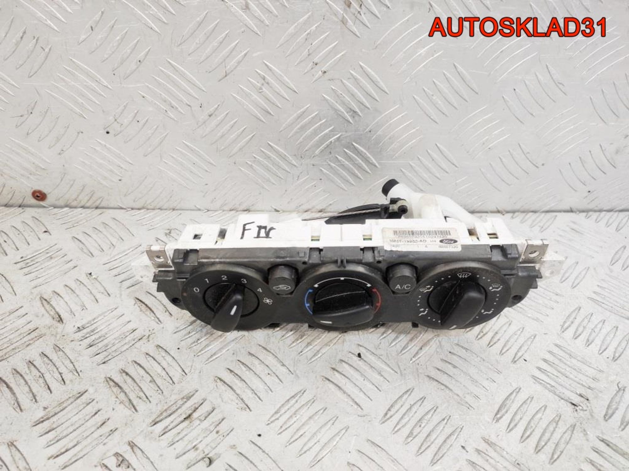 Блок управления отопителем Ford Focus 2 3M5T19980AD, 2500 рублей, Дубовое