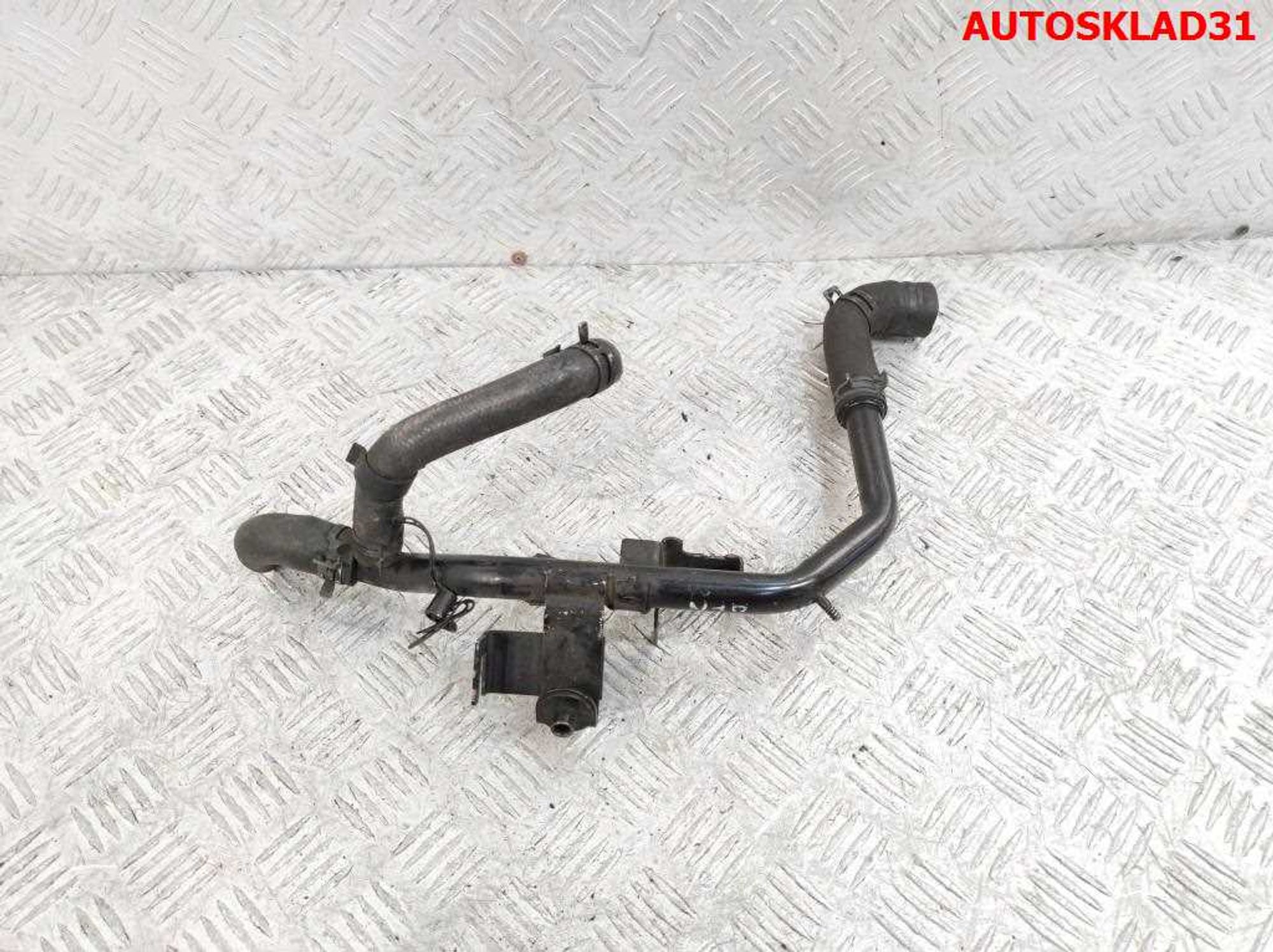 Трубка системы охлаждения VW Passat B5 1,9 AFN 028121065S, 600 рублей, Дубовое